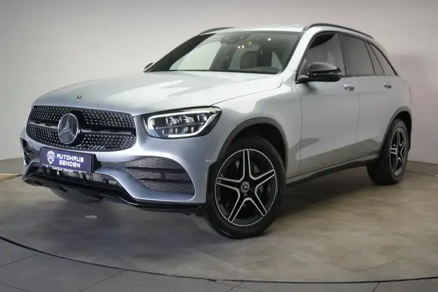 Mercedes-Benz GLC view 3