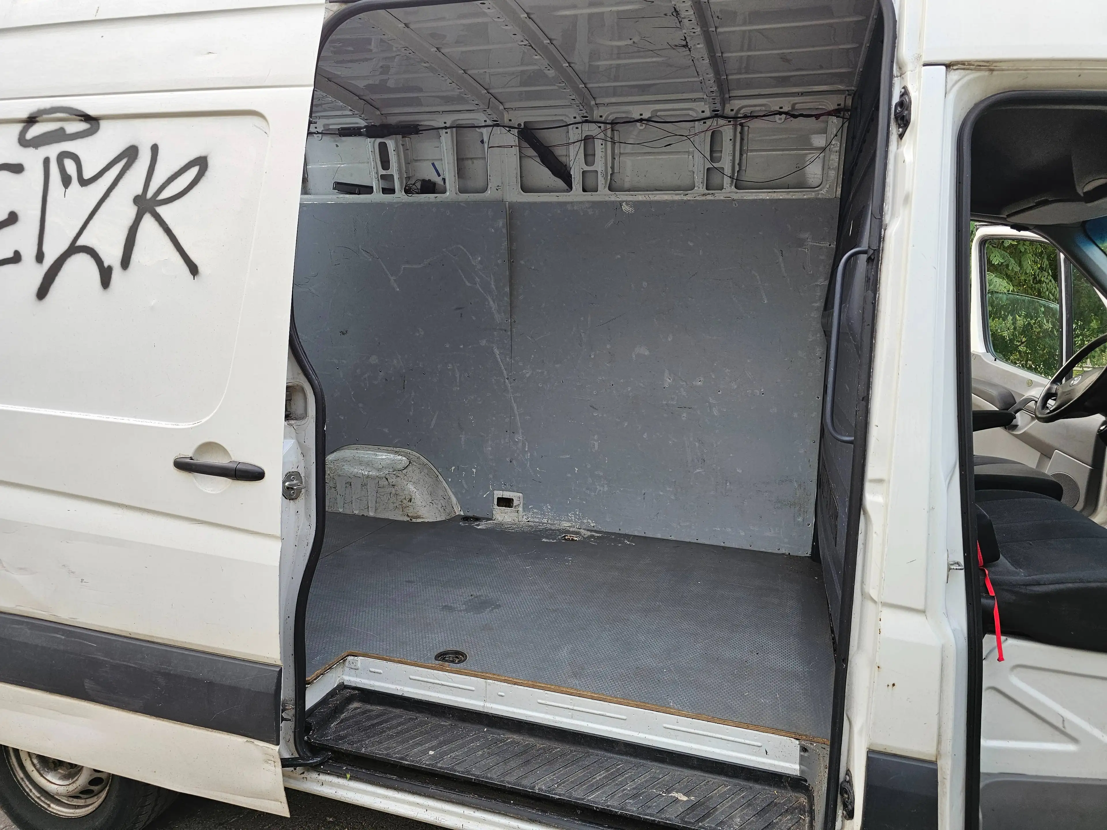 Volkswagen Crafter 30 L2H2 mittel Hochdach — photo 11