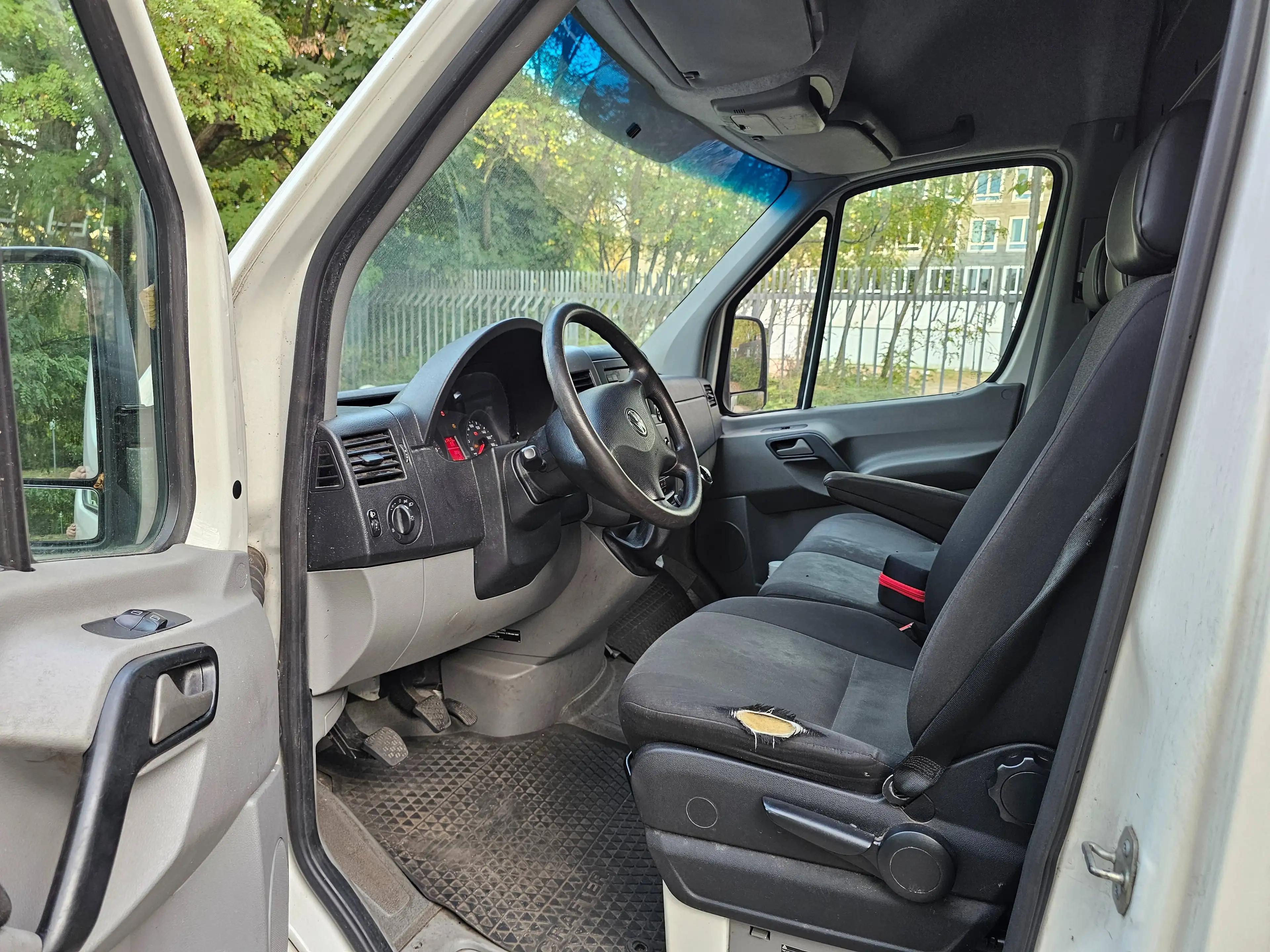 Volkswagen Crafter 30 L2H2 mittel Hochdach — photo 6
