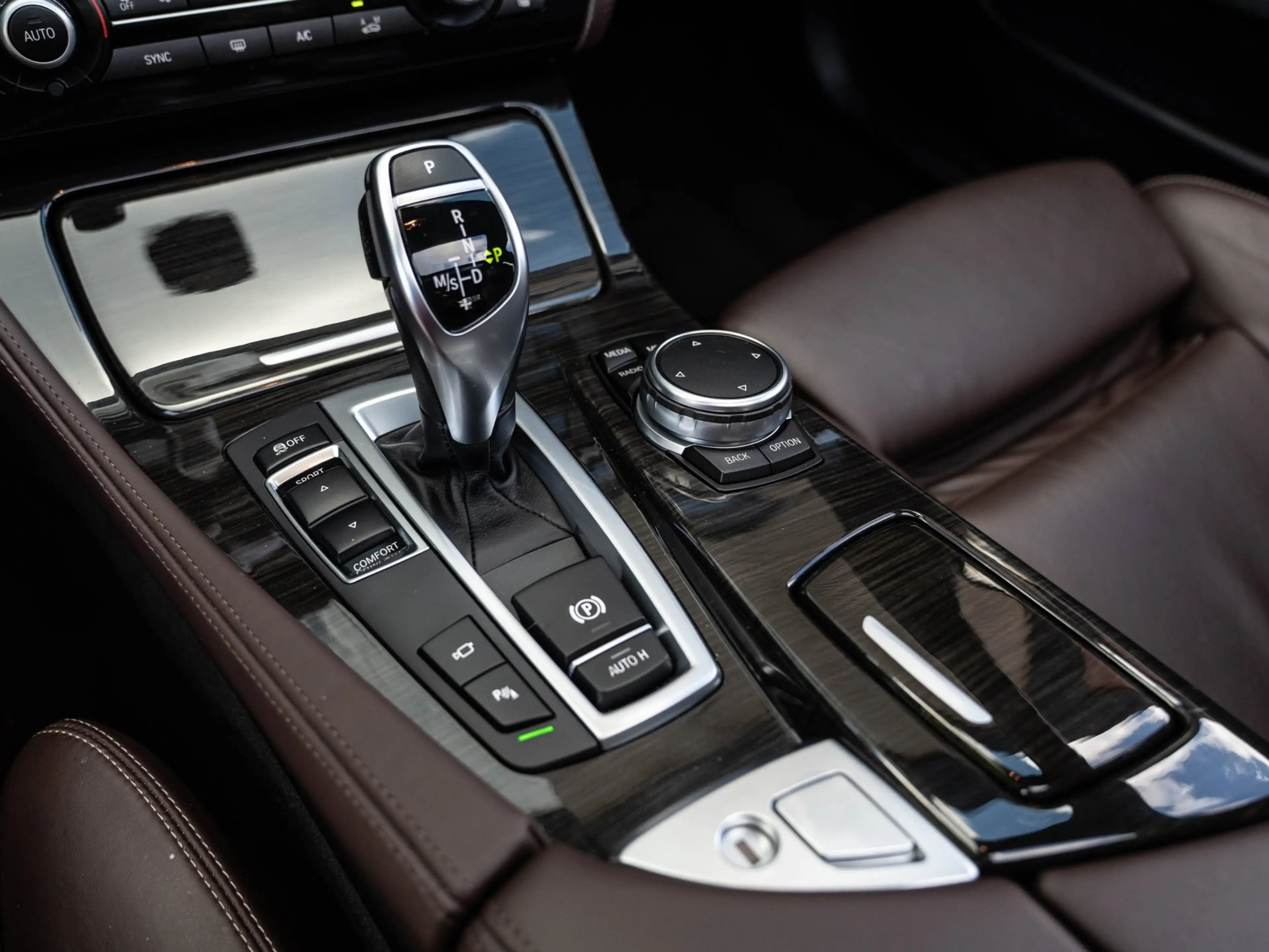 BMW 528 5-serie 528i High Executive H&K/Dak/HuD/Camera — photo 26