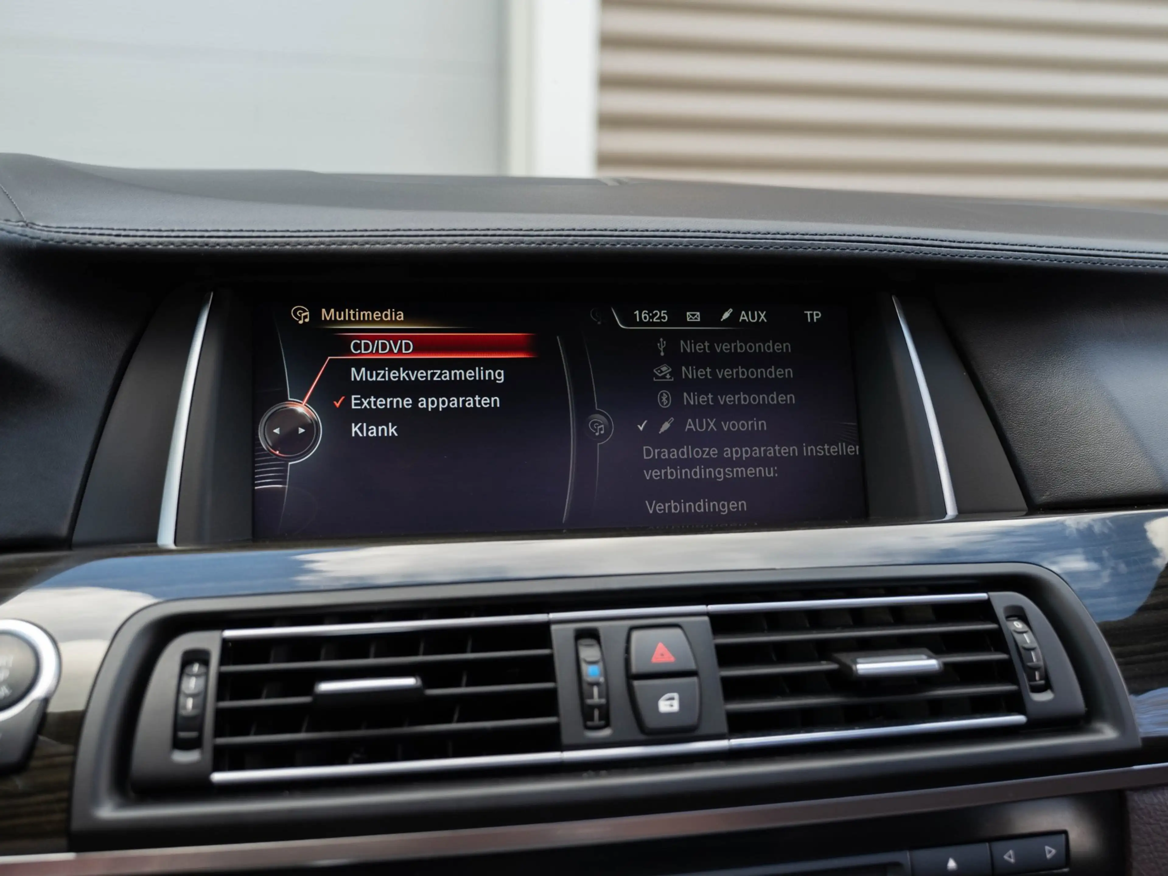 BMW 528 5-serie 528i High Executive H&K/Dak/HuD/Camera — photo 29