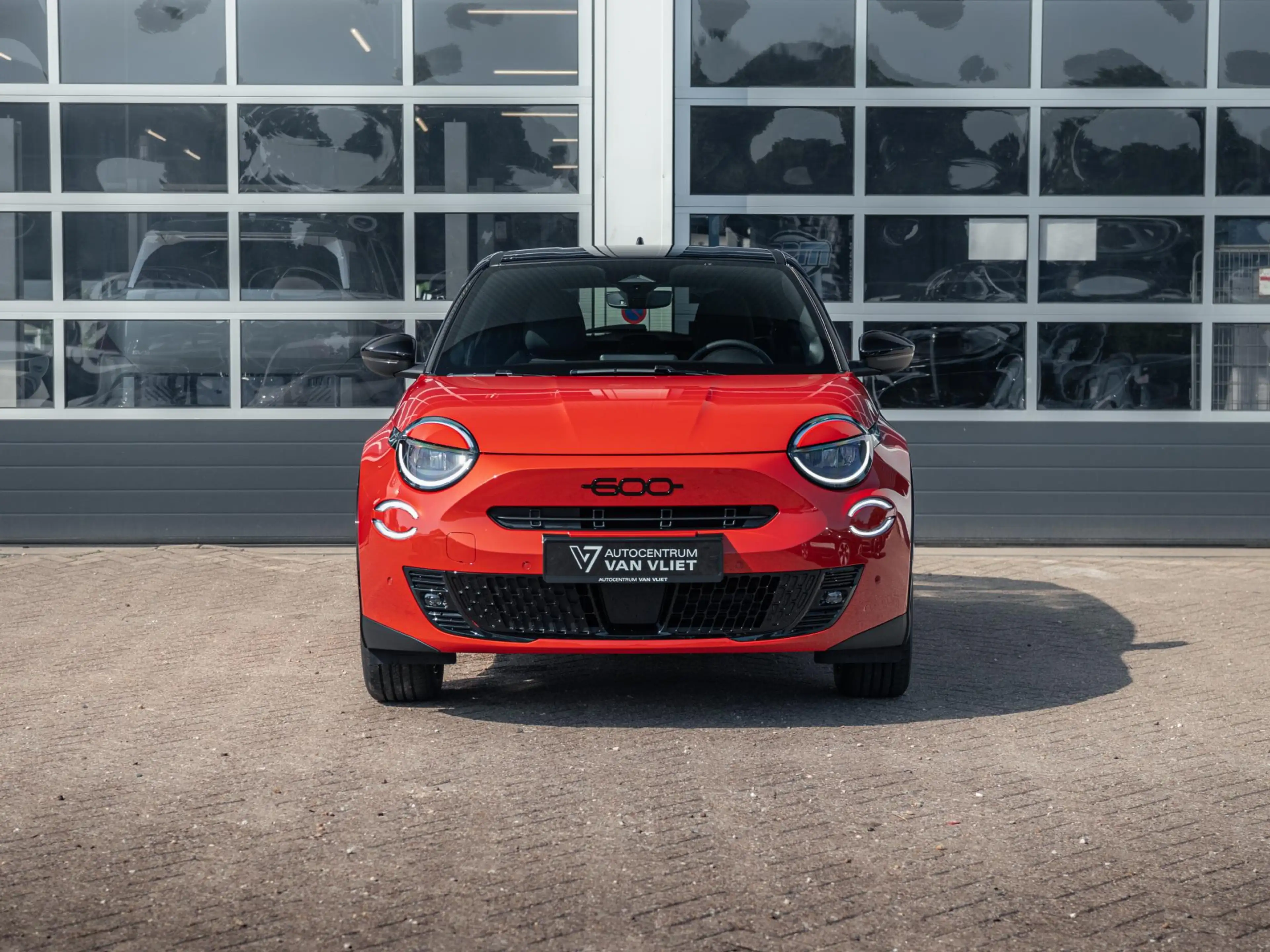 Fiat 600e Sport 54 kWh — photo 2