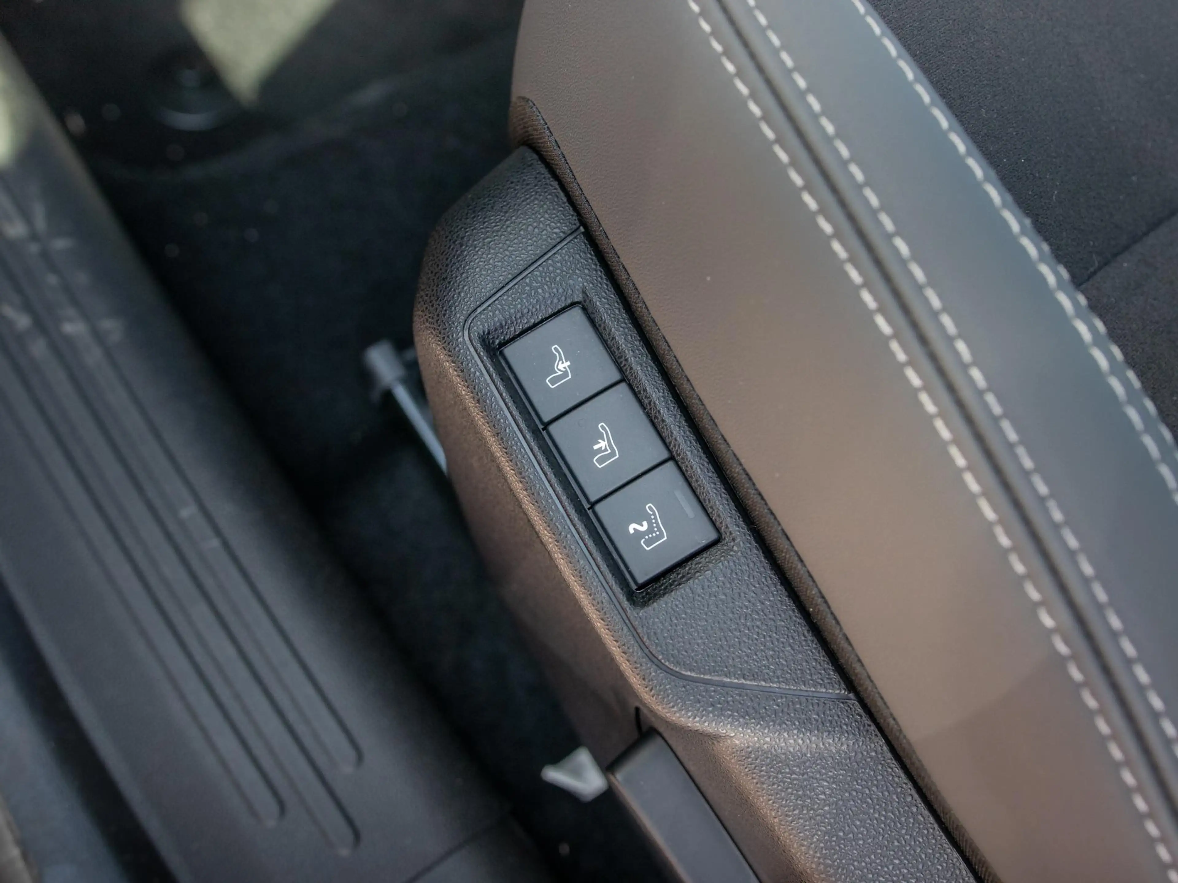 Fiat 600e Sport 54 kWh — photo 12