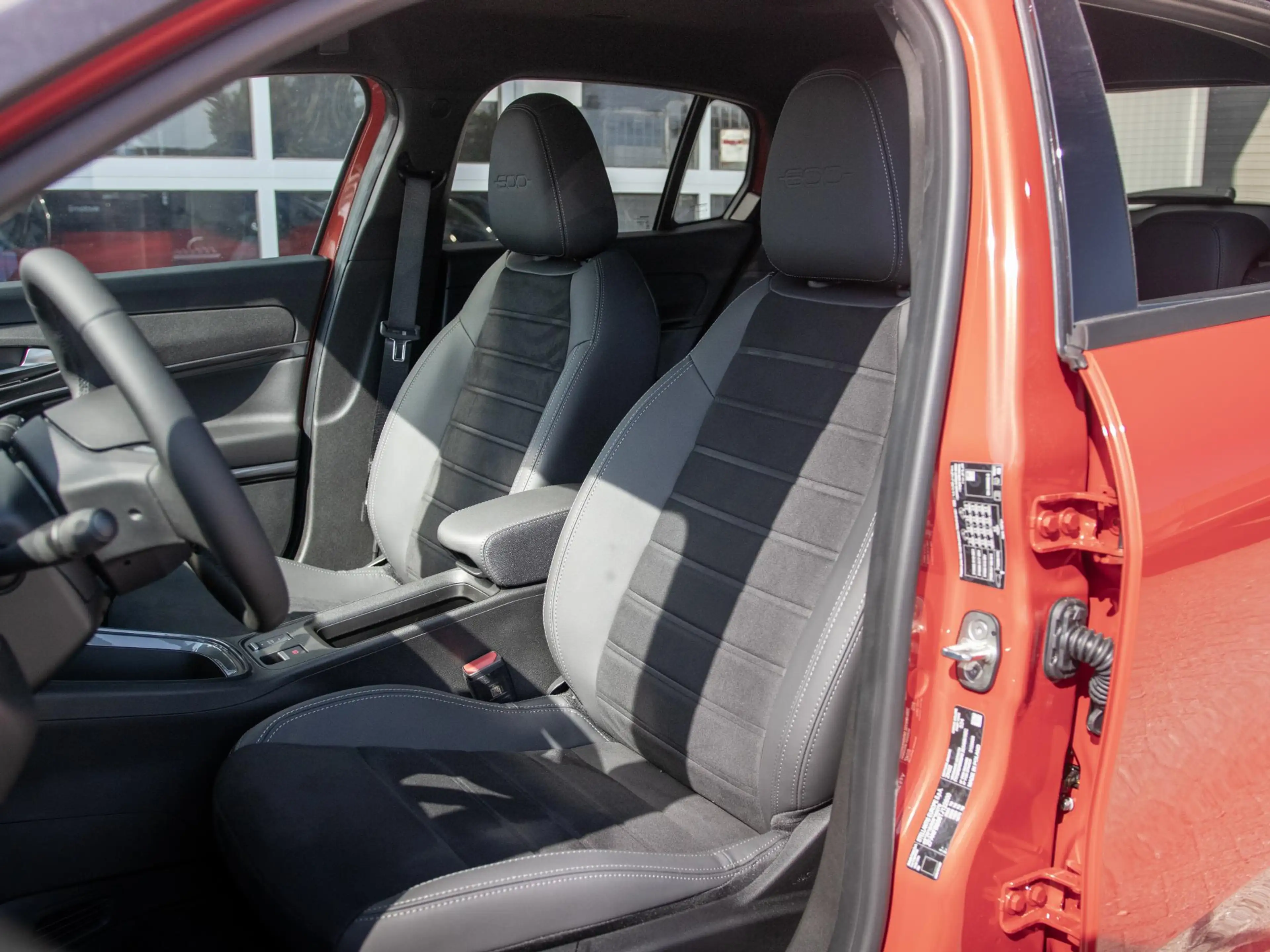 Fiat 600e Sport 54 kWh — photo 11