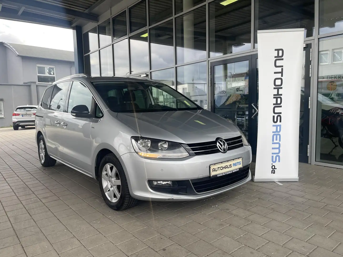 Volkswagen Sharan VW Sharan Einparkhilfe, Schiebetür re/li, Navi Silber - 1