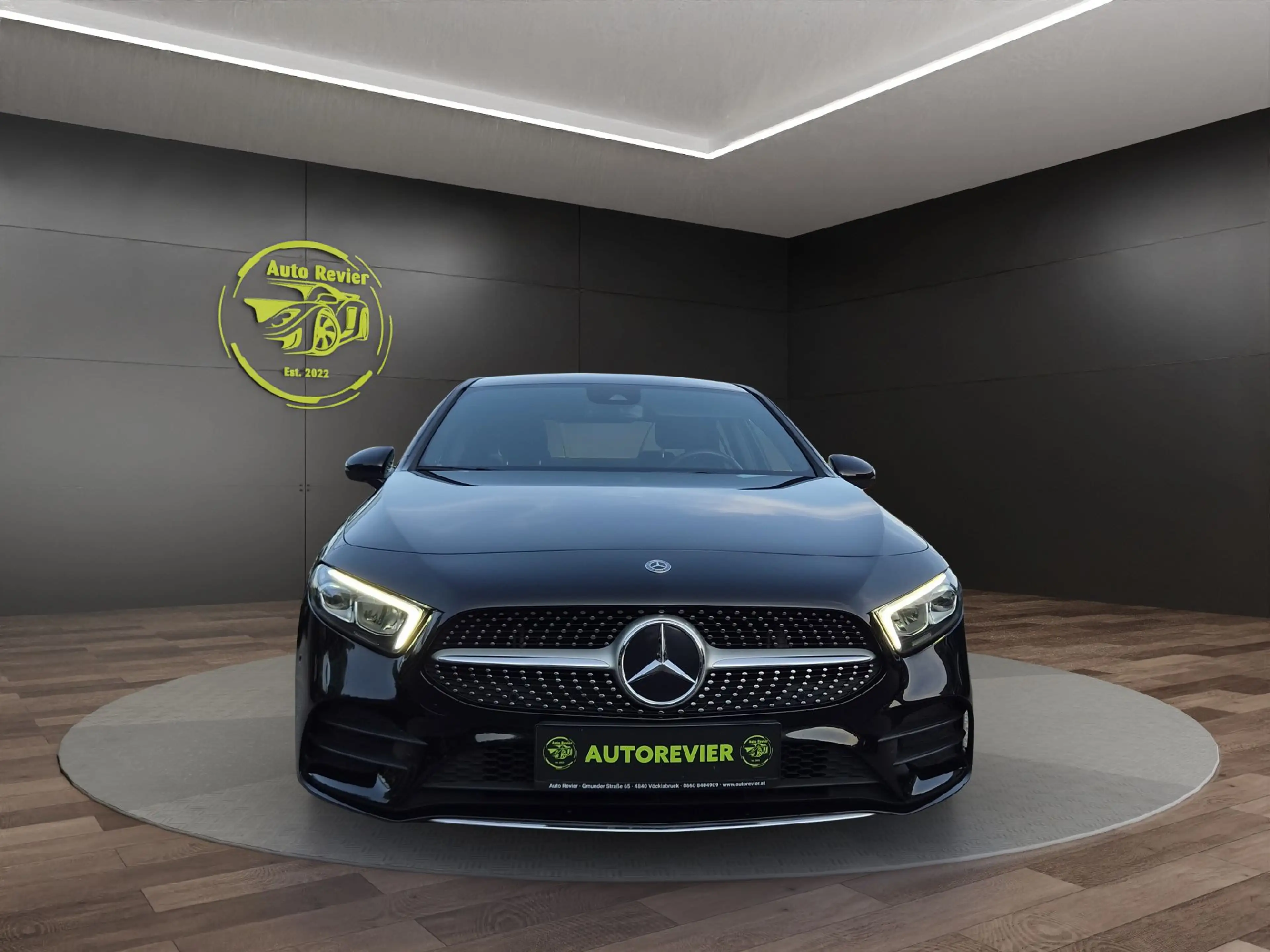 Mercedes-Benz A 180 A-Klasse A 180 d Lim. AMG Line — photo 8