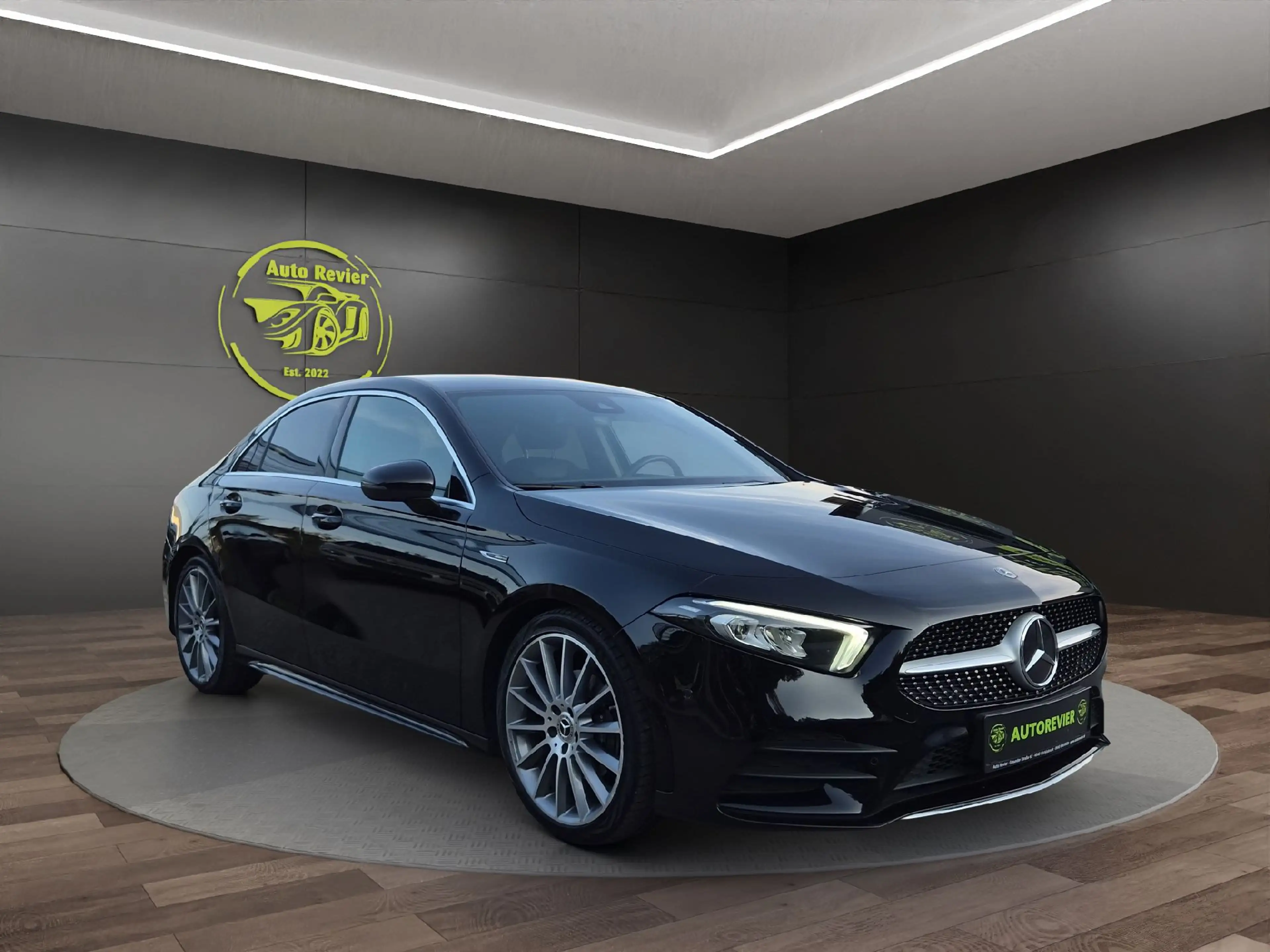 Mercedes-Benz A 180 A-Klasse A 180 d Lim. AMG Line — photo 6