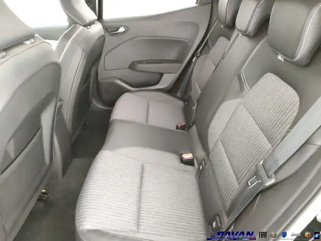 Renault Clio view 12