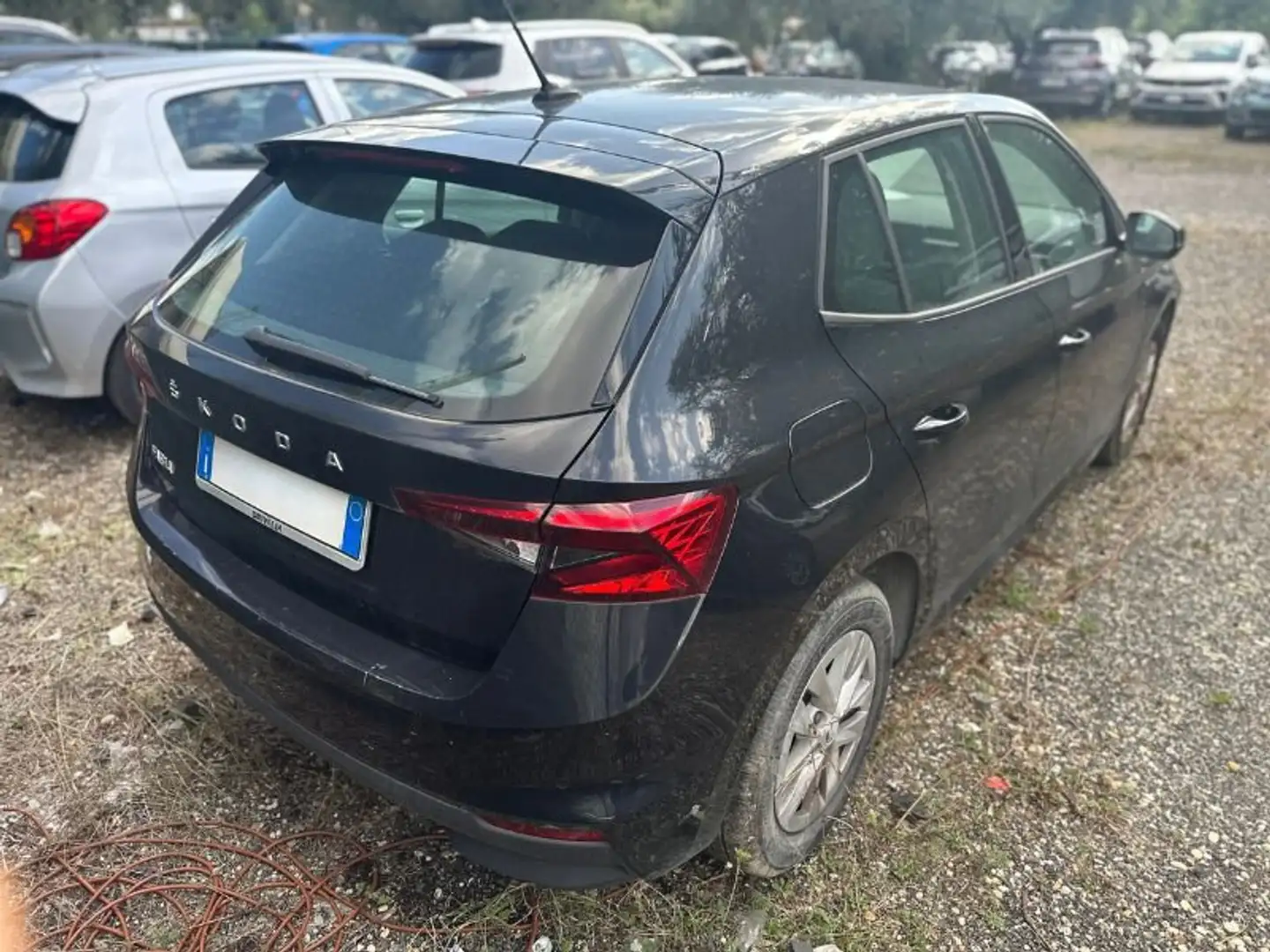 Skoda Fabia 1.0 MPI 80 CV Ambition Schwarz - 2