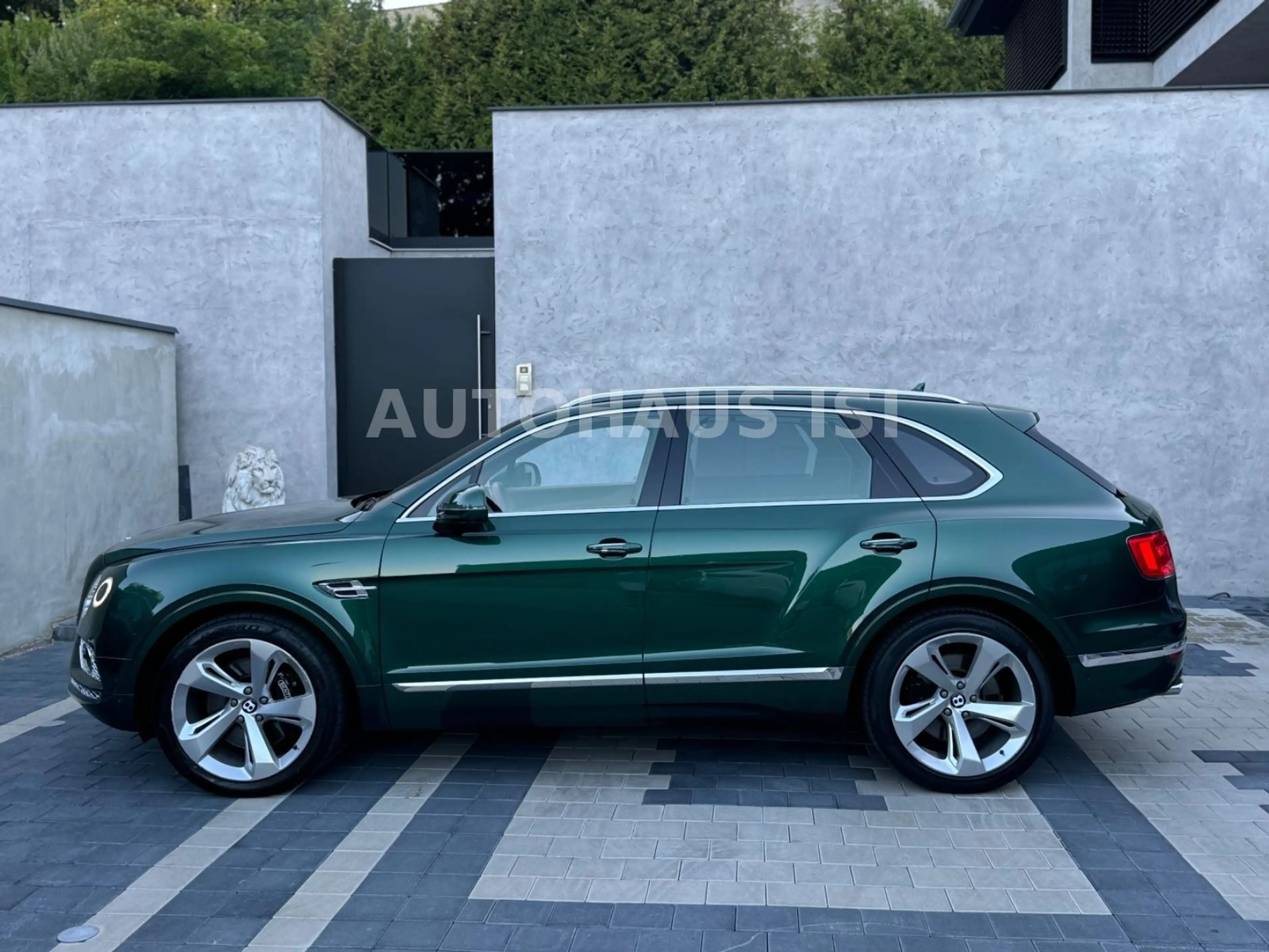Bentley Bentayga 6.0 W12 MULLINER, 22" PANO, AHK, ACC — photo 3