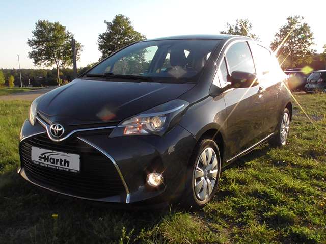 Imagine Toyota Yaris Edition-S,Sitzheizung,6-Gang,WR,Metallik,
