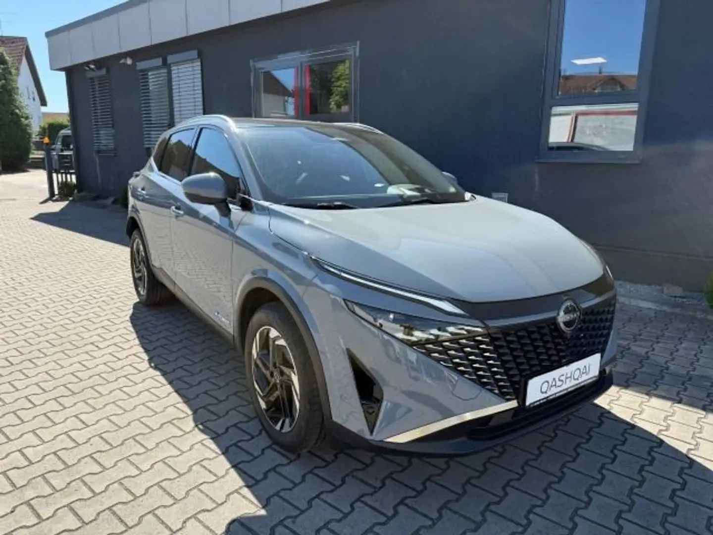 Nissan Qashqai 1,5 VC-T N-Connecta e-Power, Navi, Klima Grau - 2