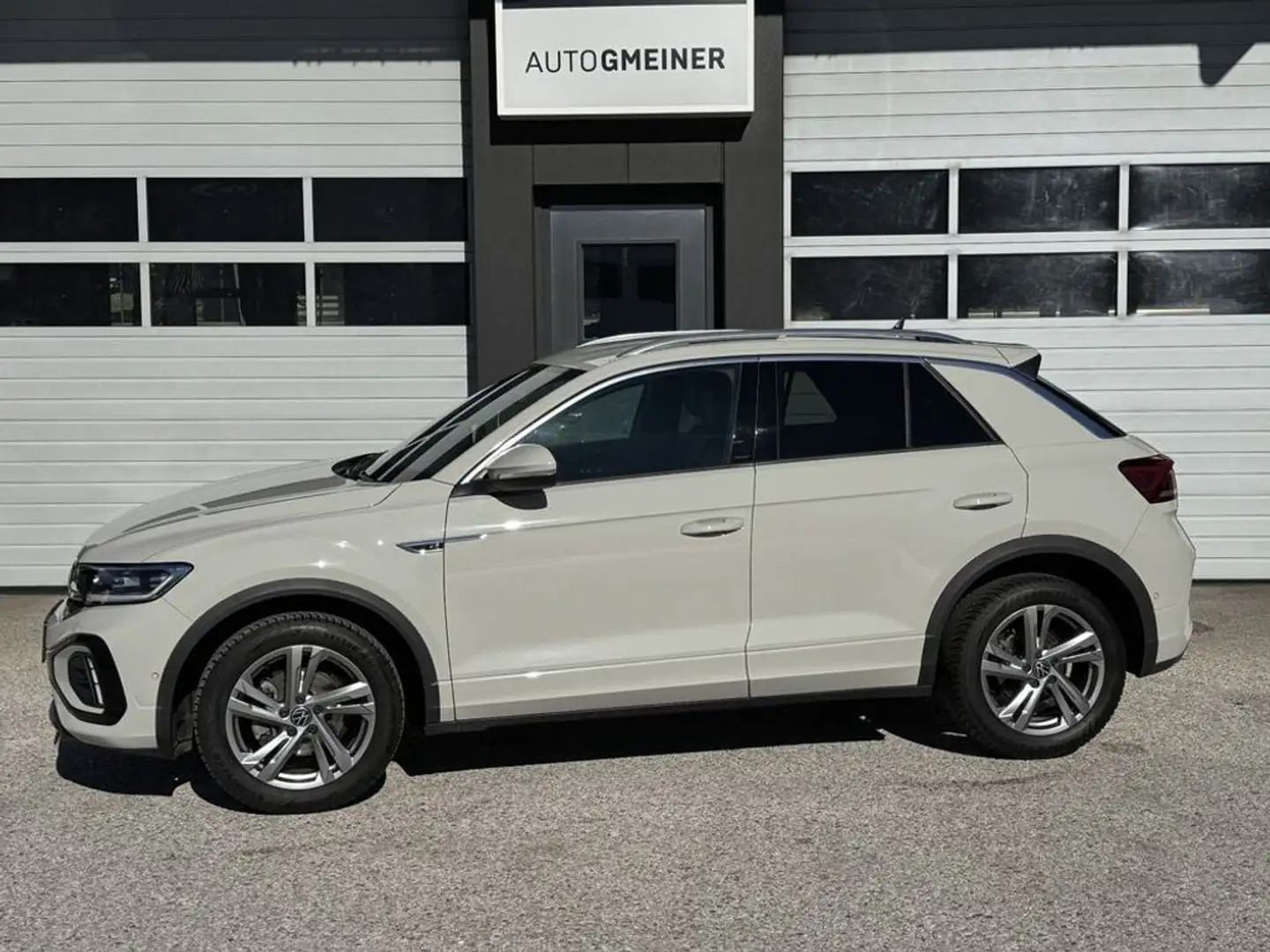 Volkswagen T-Roc 1.0 TSI R-Line Grau - 2