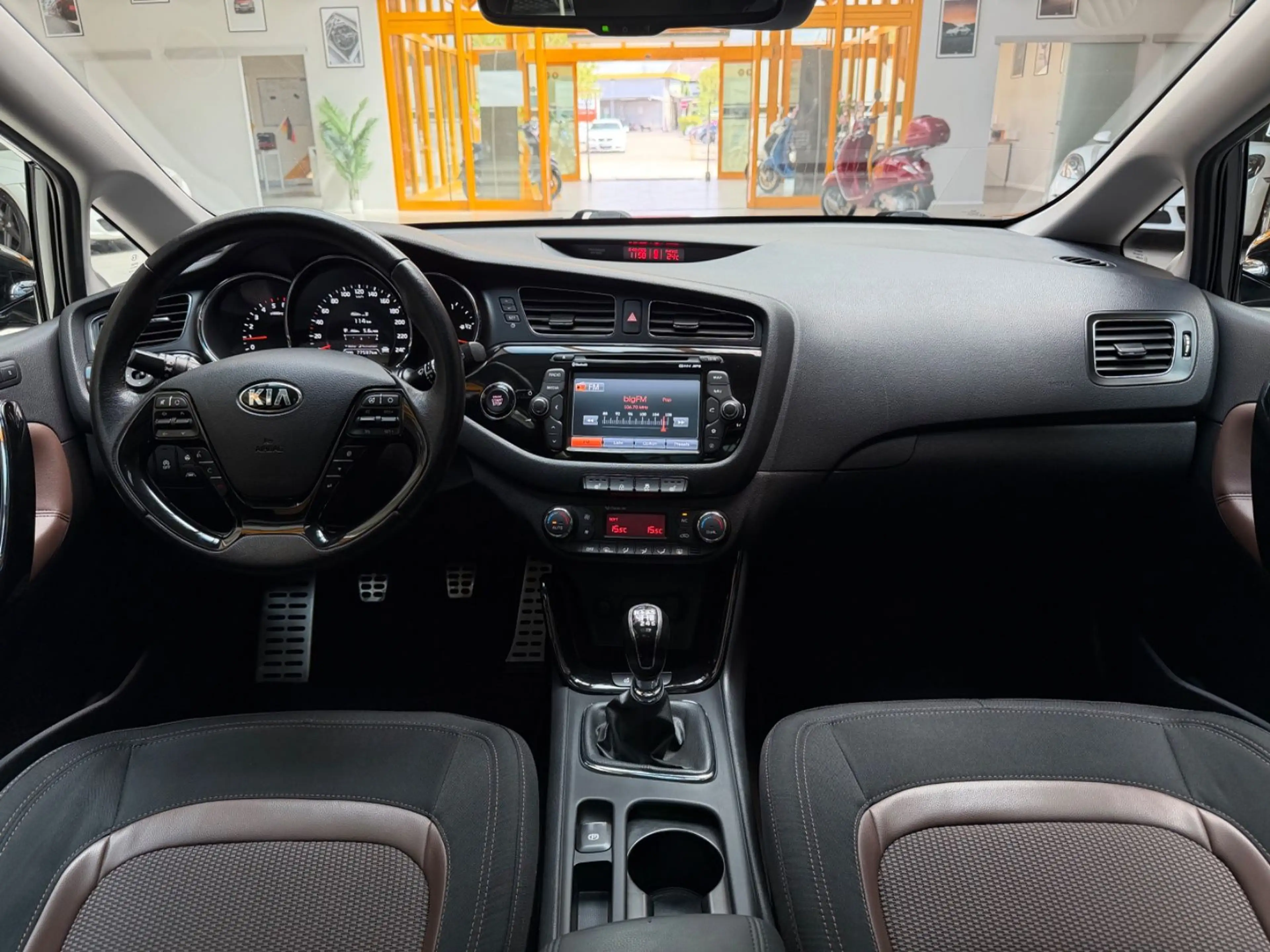 Kia Ceed SW / cee'd SW Ceed Kombi Platinum Edition|Kamera|Xenon|LHZ|AHK — photo 14