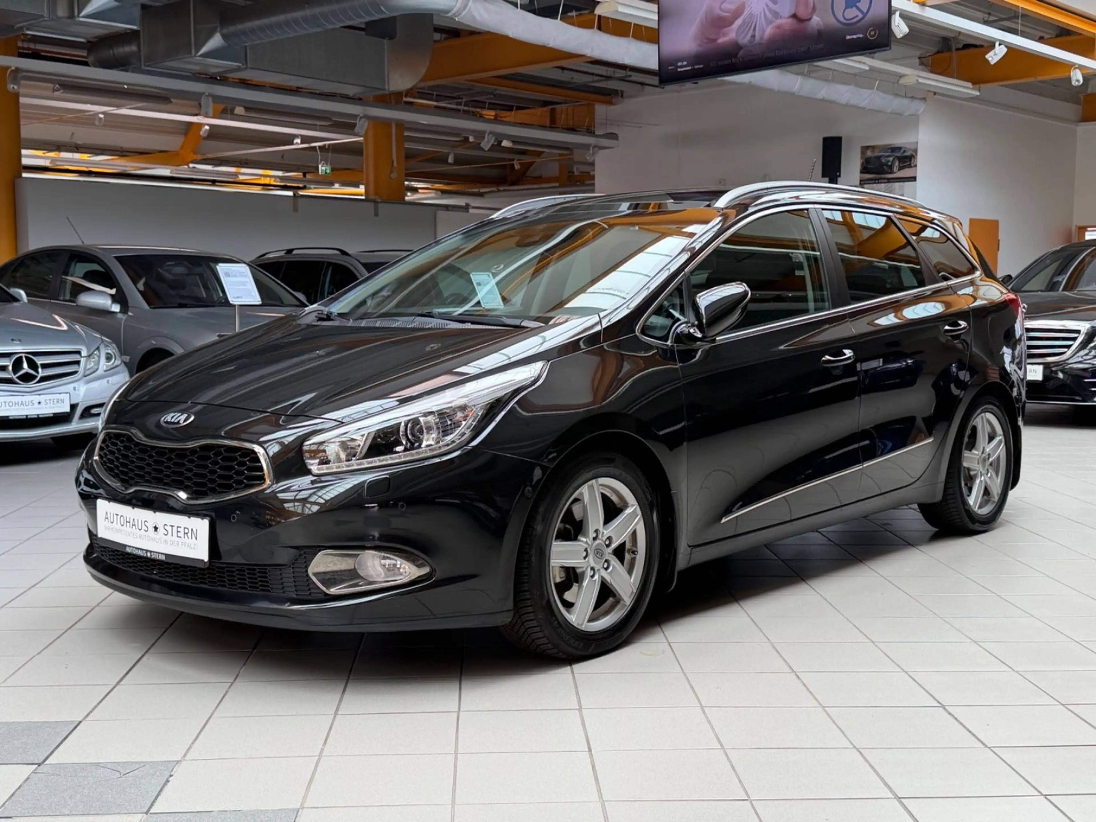 Kia Ceed SW / cee'd SW Ceed Kombi Platinum Edition|Kamera|Xenon|LHZ|AHK — photo 2