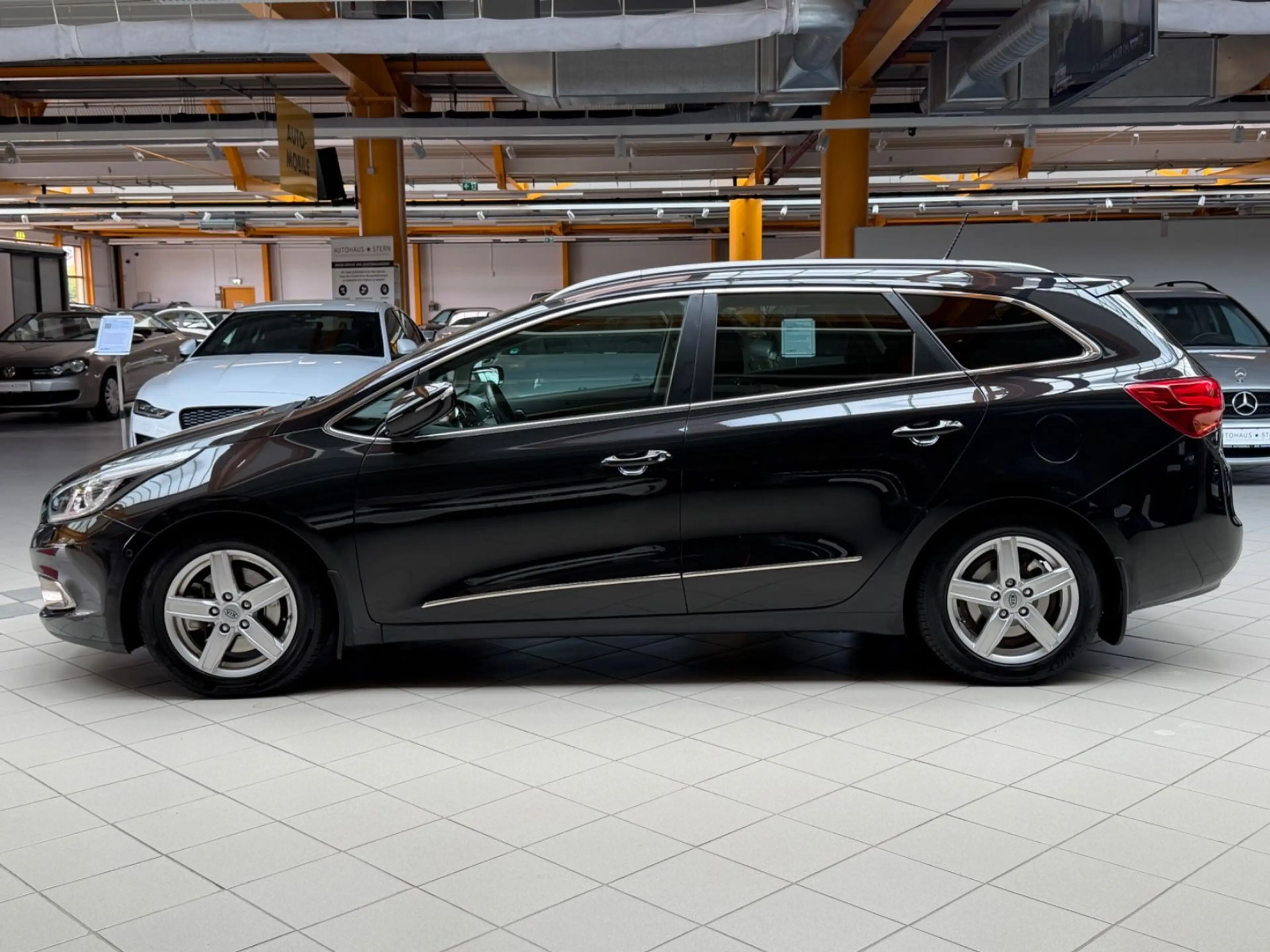 Kia Ceed SW / cee'd SW Ceed Kombi Platinum Edition|Kamera|Xenon|LHZ|AHK — photo 3