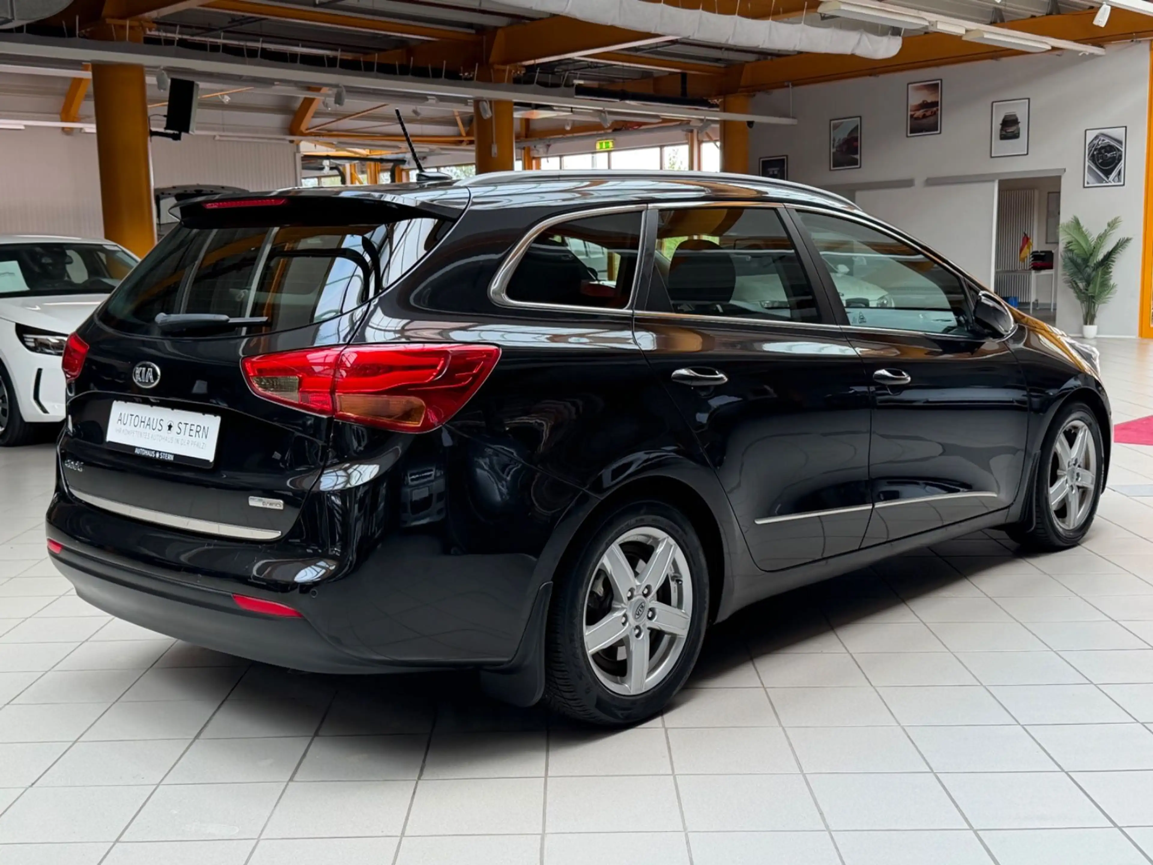 Kia Ceed SW / cee'd SW Ceed Kombi Platinum Edition|Kamera|Xenon|LHZ|AHK — photo 6