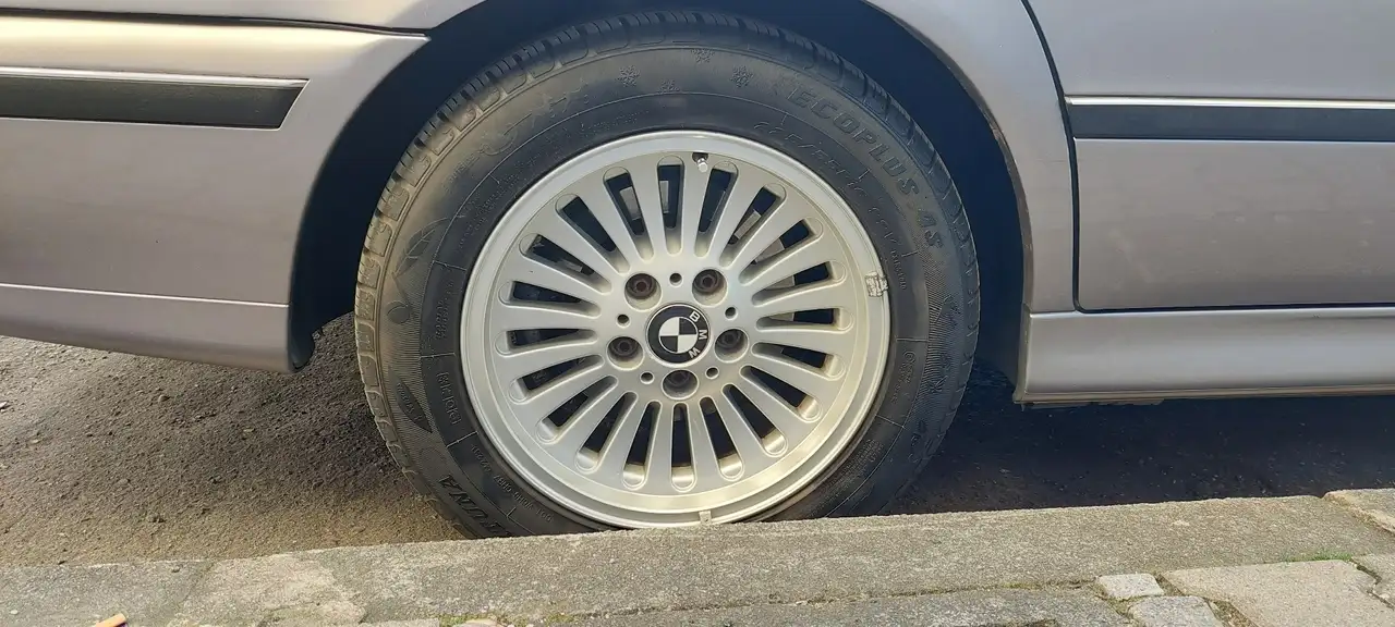 BMW 528i, foto 6