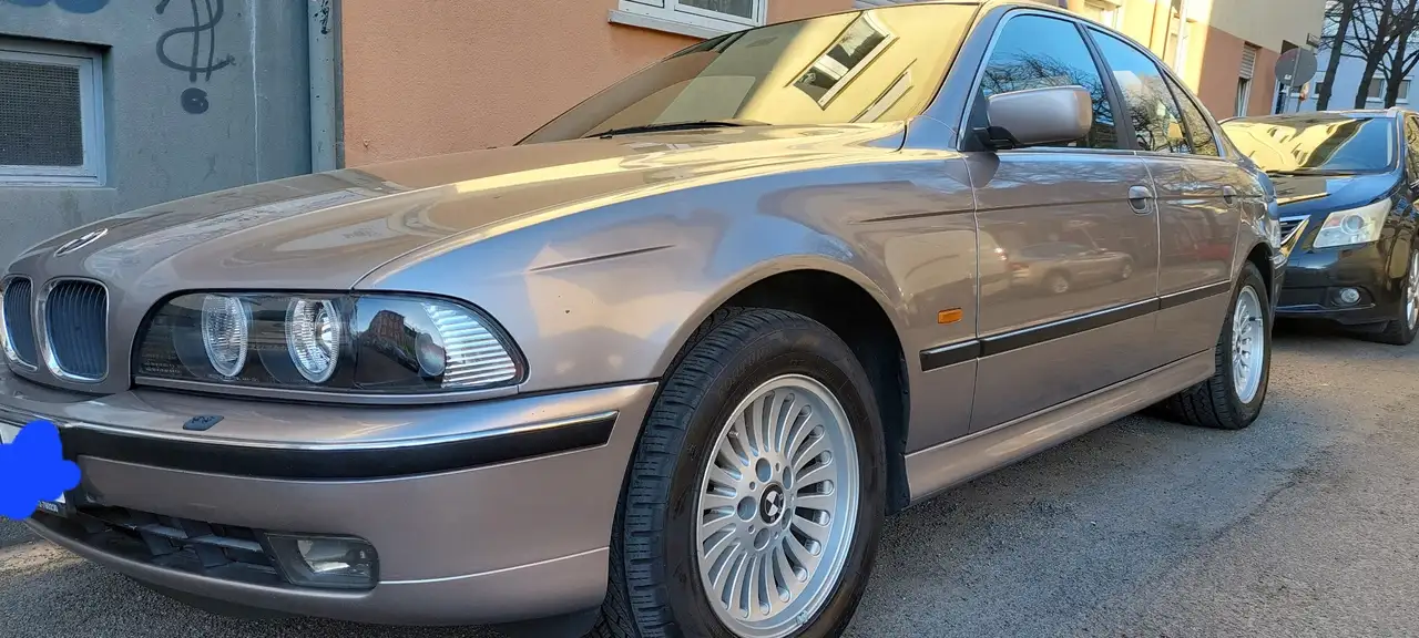 BMW 528i, foto 8