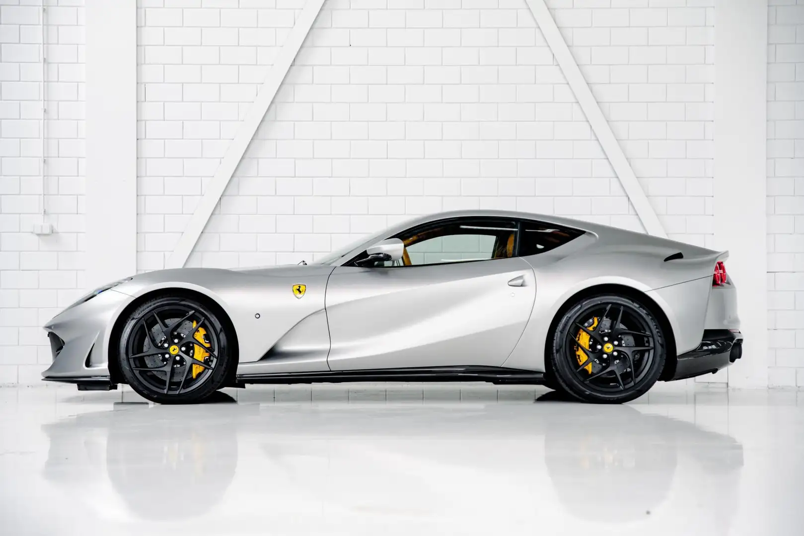 Ferrari 812 6.5 V12 Superfast l MATTE ALLUMINIO OPACO - 2