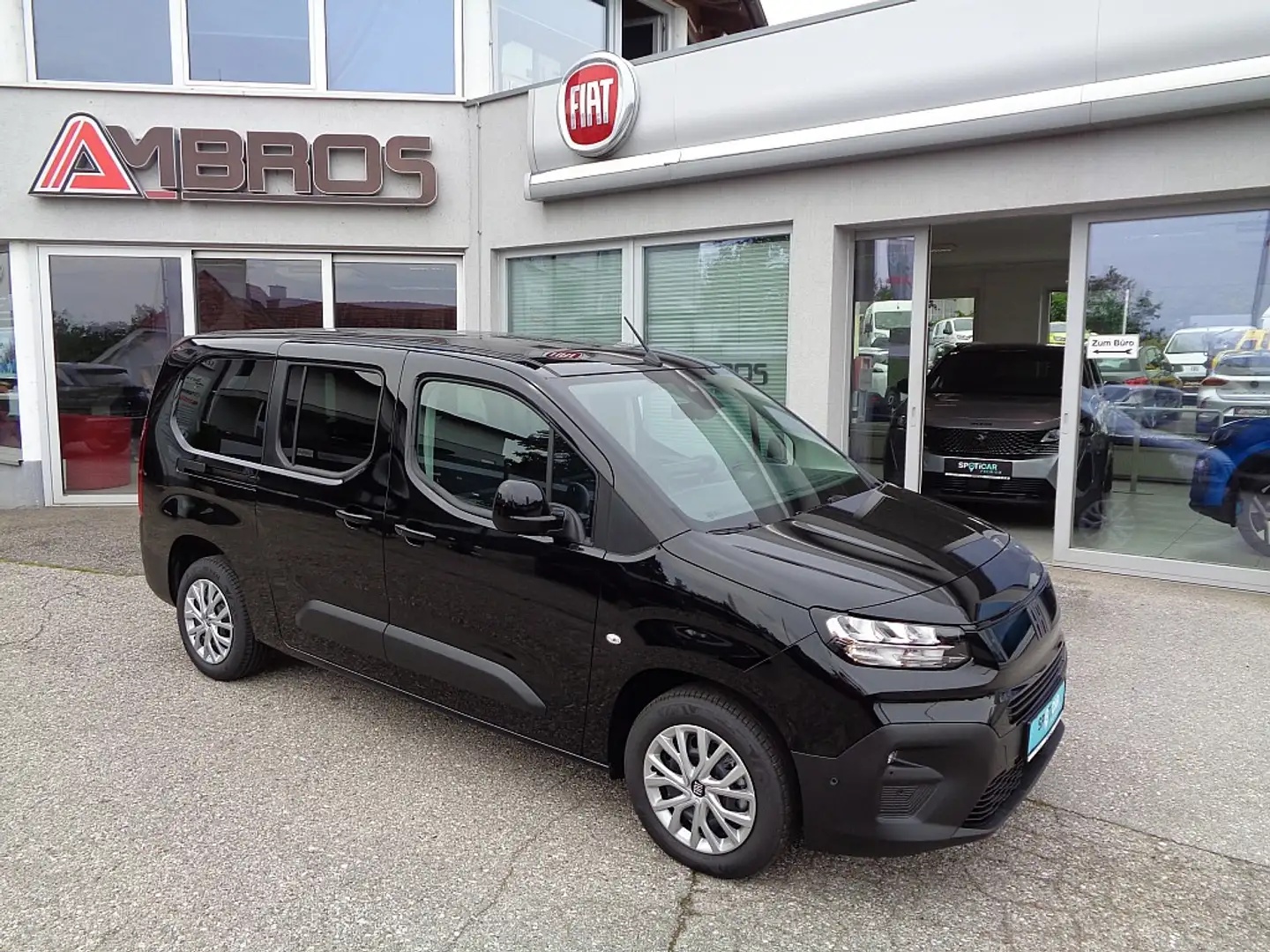 Fiat Doblo XL BlueHDi 130 S&S Aut. Schwarz - 1