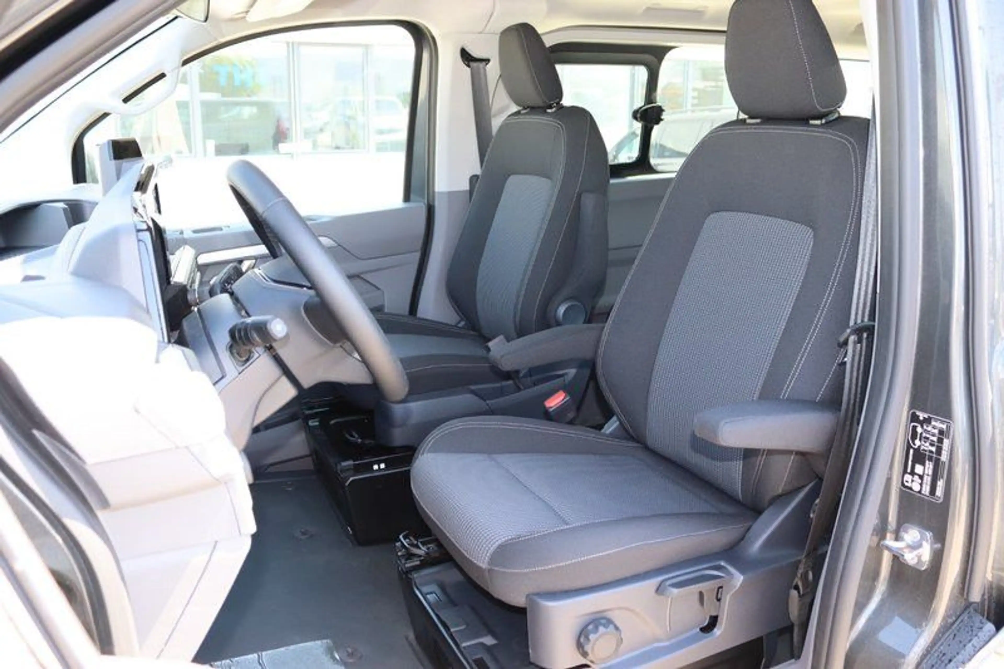 Volkswagen T7 Kombi 5-Sitzer LED Kamera Navi Sitzh. lang N1 — photo 6