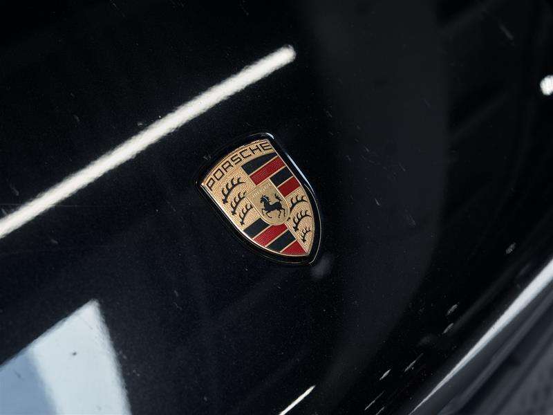2023 Porsche Macan GTS thumb 9