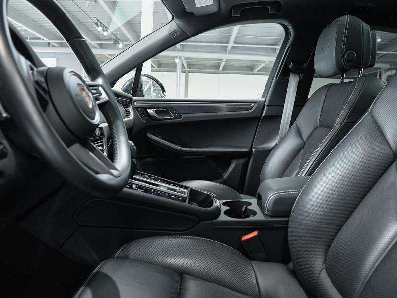 2023 Porsche Macan GTS thumb 18