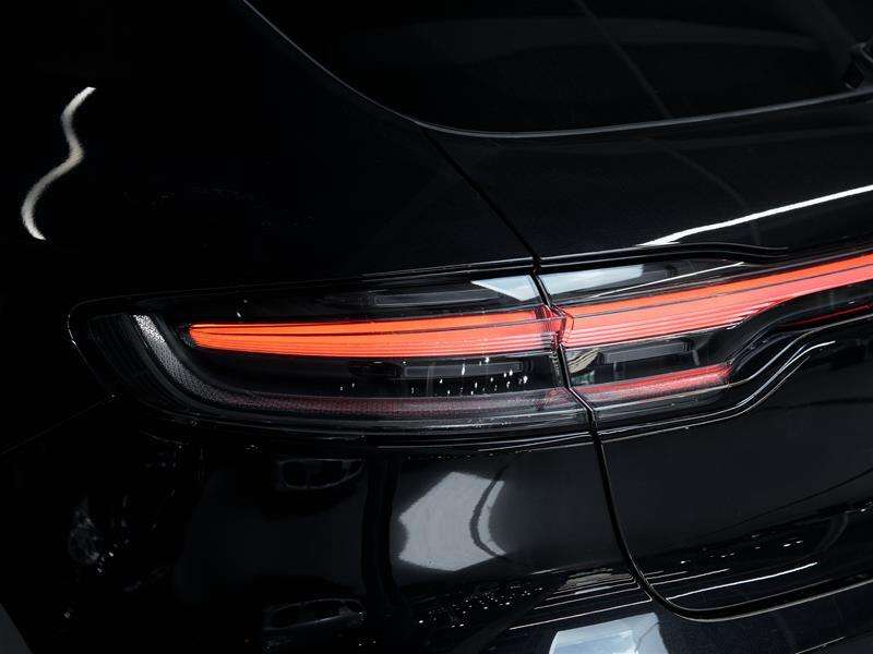 2023 Porsche Macan GTS thumb 12