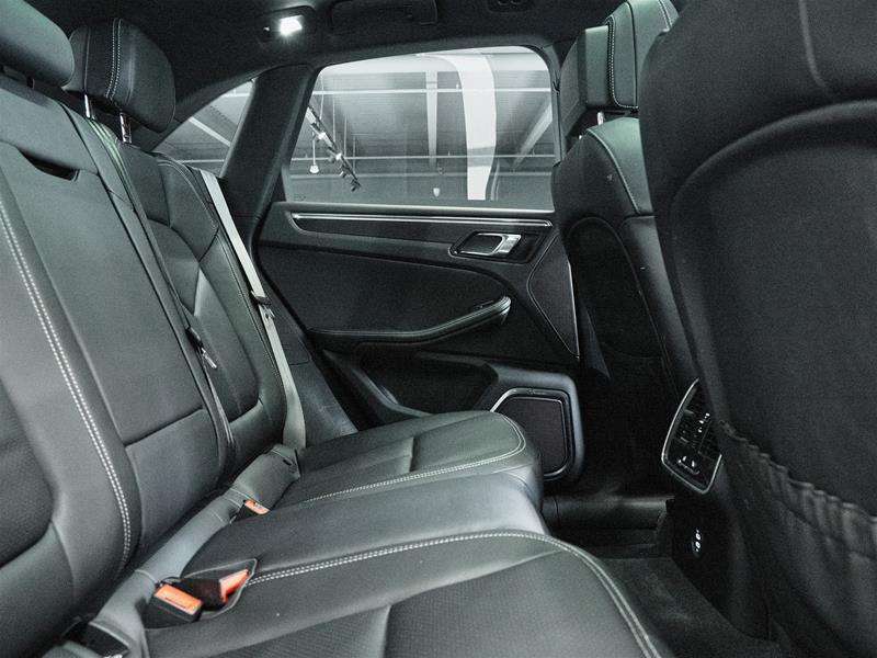 2023 Porsche Macan GTS thumb 23