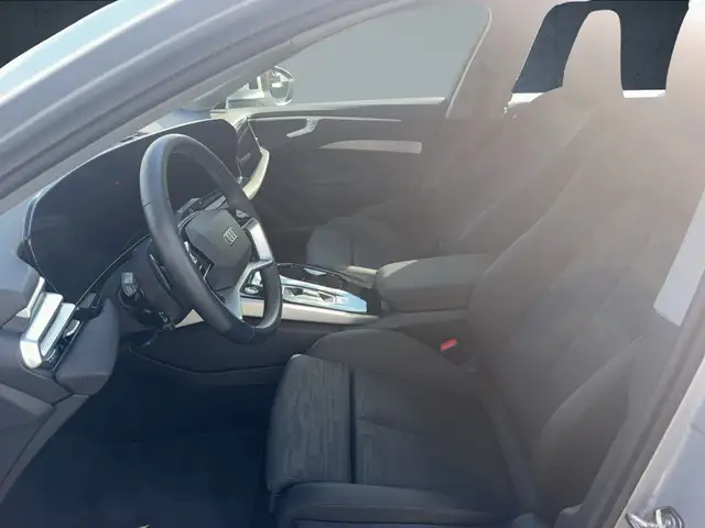 Audi A6 view 10