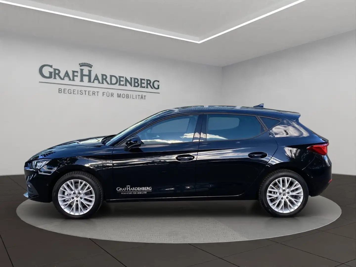 SEAT Leon Road Edition 1.5 e-HYBRID 204PS 6-Gang-DSG Schwarz - 2