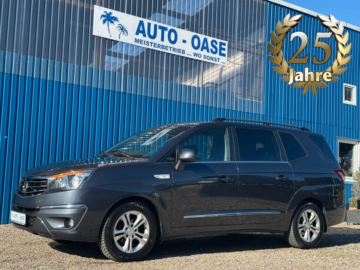 SsangYong Rodius Turismo 2WD**7 SITZER**Klima**LEDER** Schwarz - 1