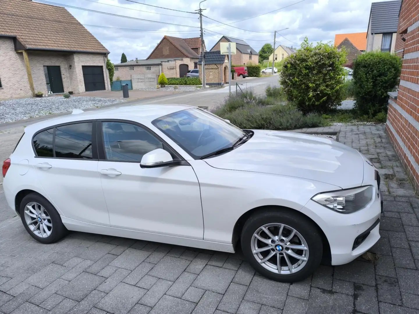 BMW 116 116i JOY Edition OPF (EU6d-TEMP) Blanc - 1