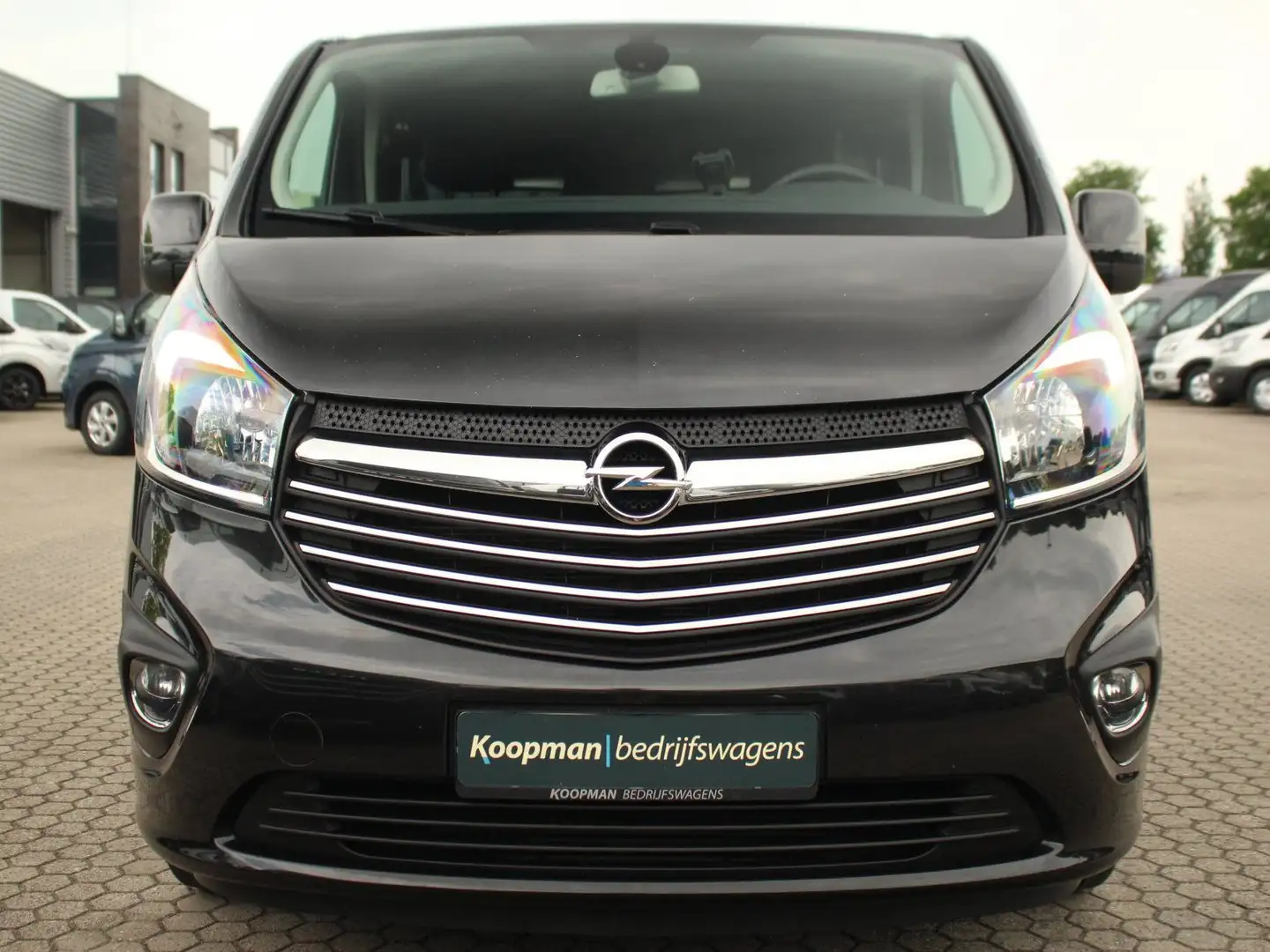Opel Vivaro Vivaro 1.6CDTI 120pk Camera  Navi | €13.950 ex Zwart - 2