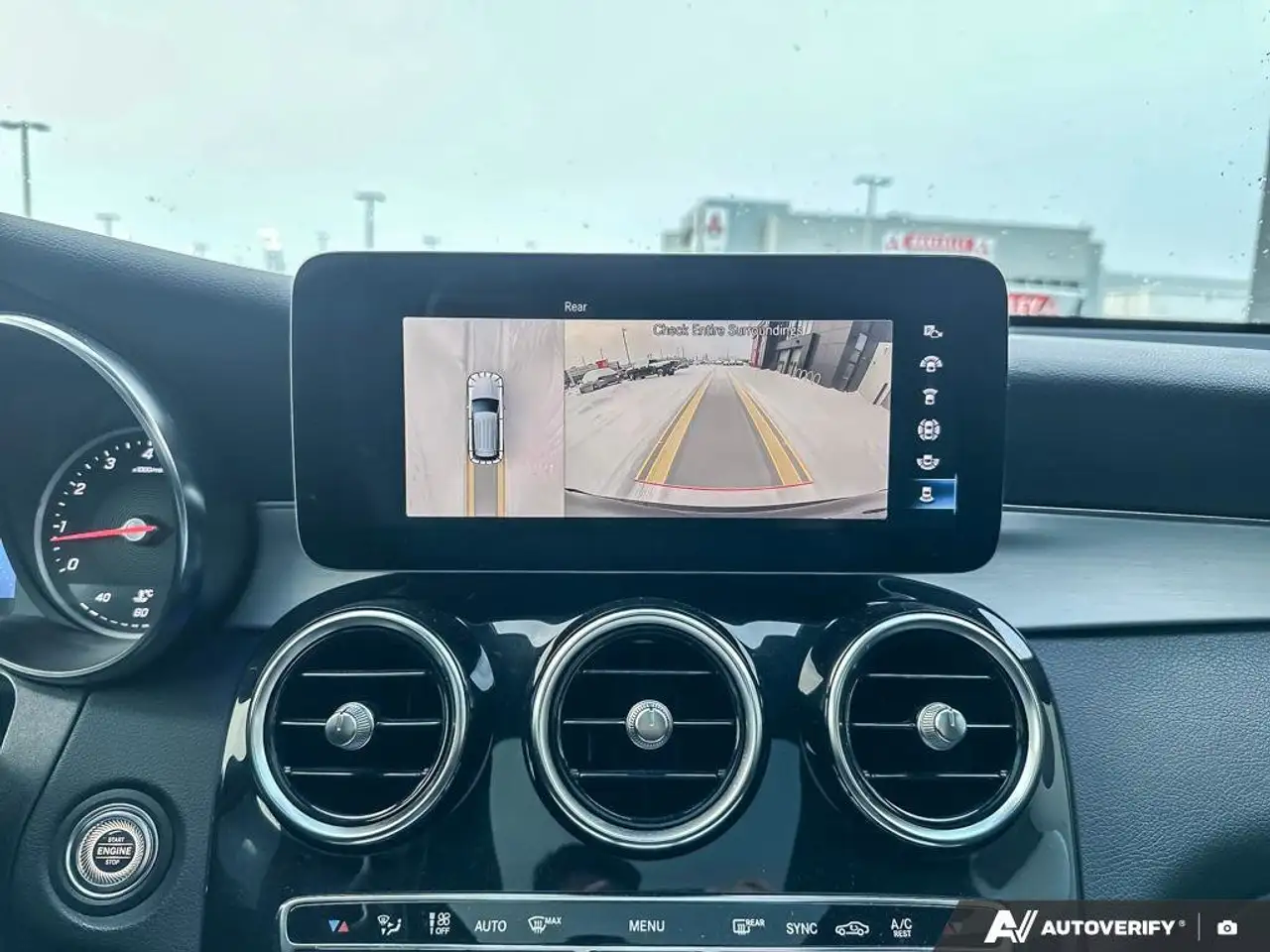 Mercedes-Benz GLC снимка Mercedes-Benz GLC