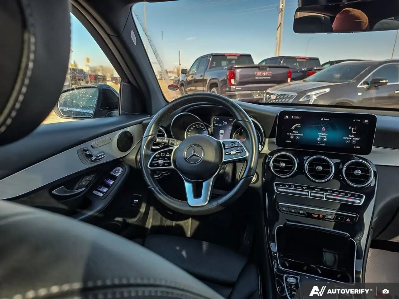 Mercedes-Benz GLC снимка Mercedes-Benz GLC