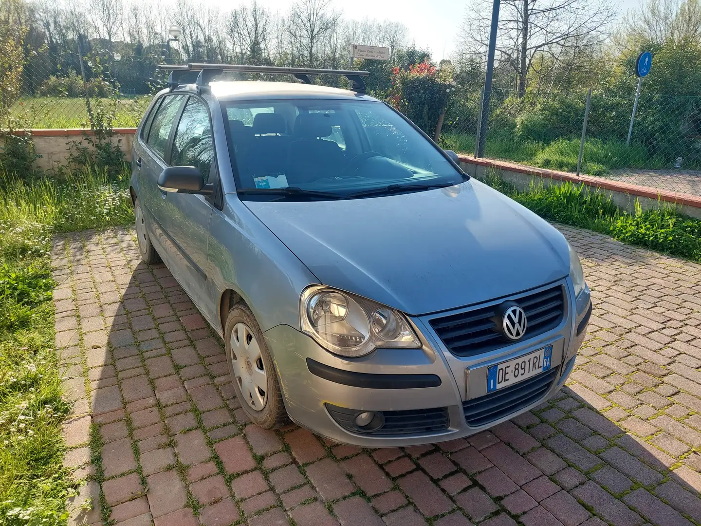 Volkswagen Polo 1.2 5porte 70cv 12v Grigio - 2