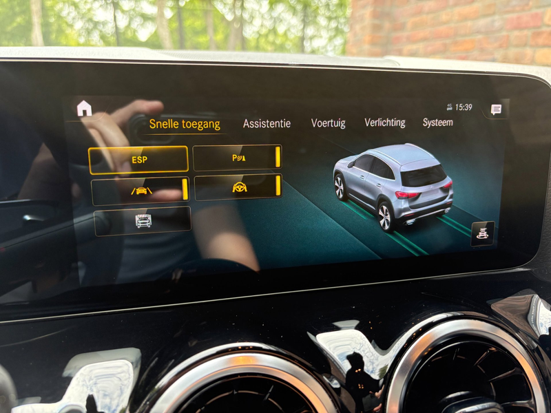 Mercedes-Benz GLA 250 e Business Solution AMG Limited|ACC|Dode hoek|Trek — photo 30