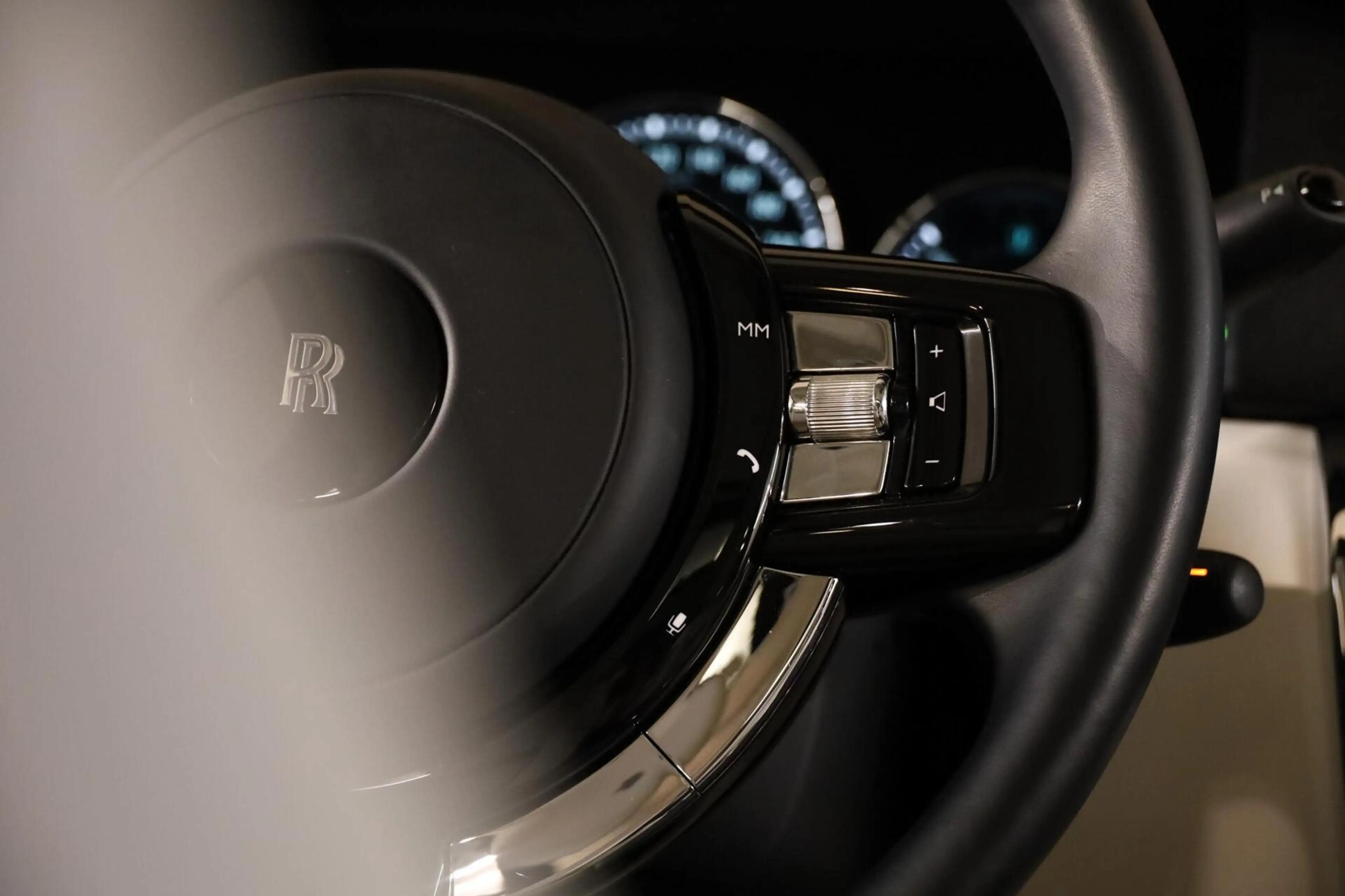 Rolls-Royce Cullinan 6.75 V12|Two-Tone|Massage|Pano|Bespoke| — photo 40