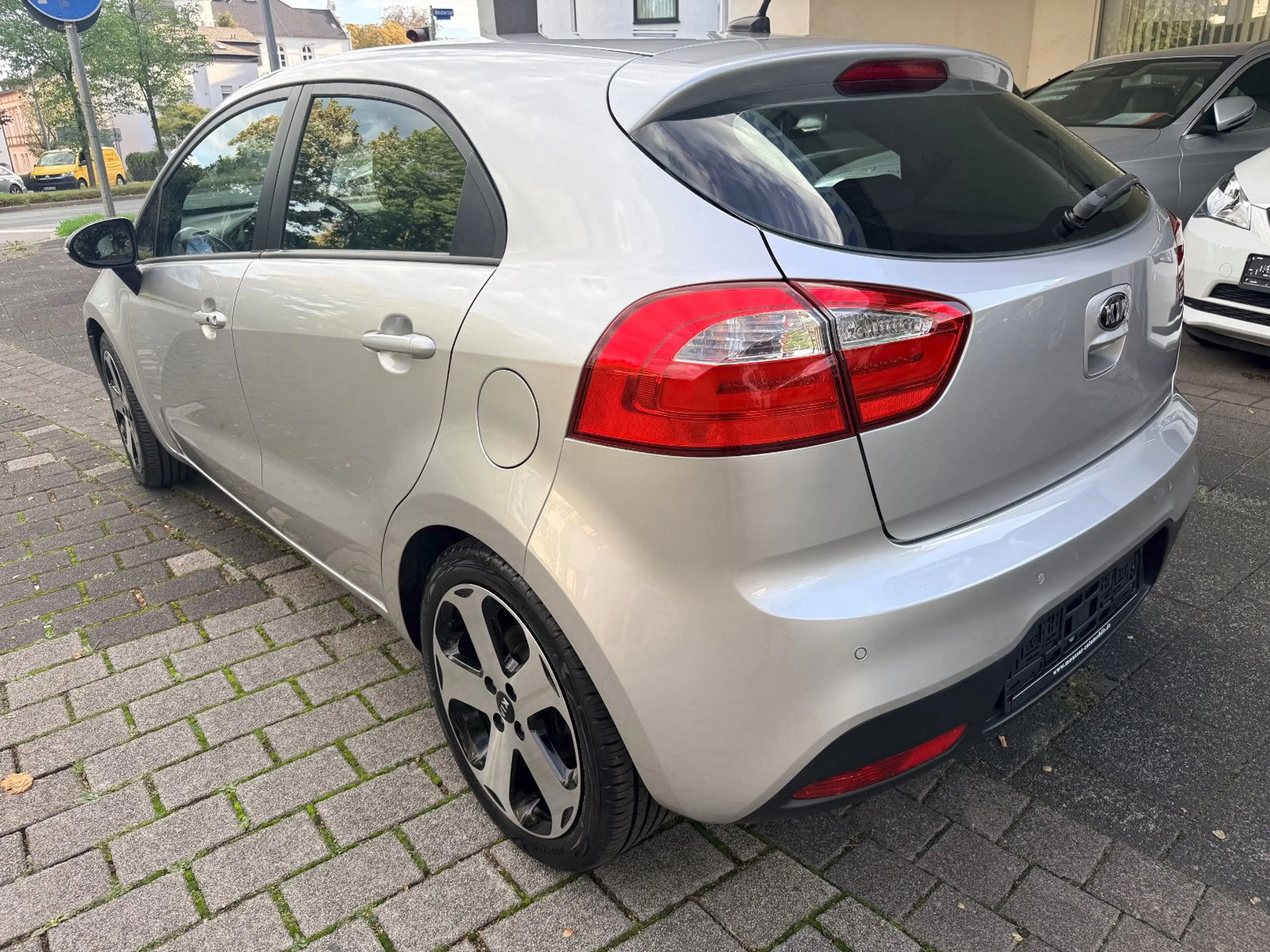 Kia Rio Spirit,Navi,Kamera,Keyless go,Lenkradheizung — photo 5