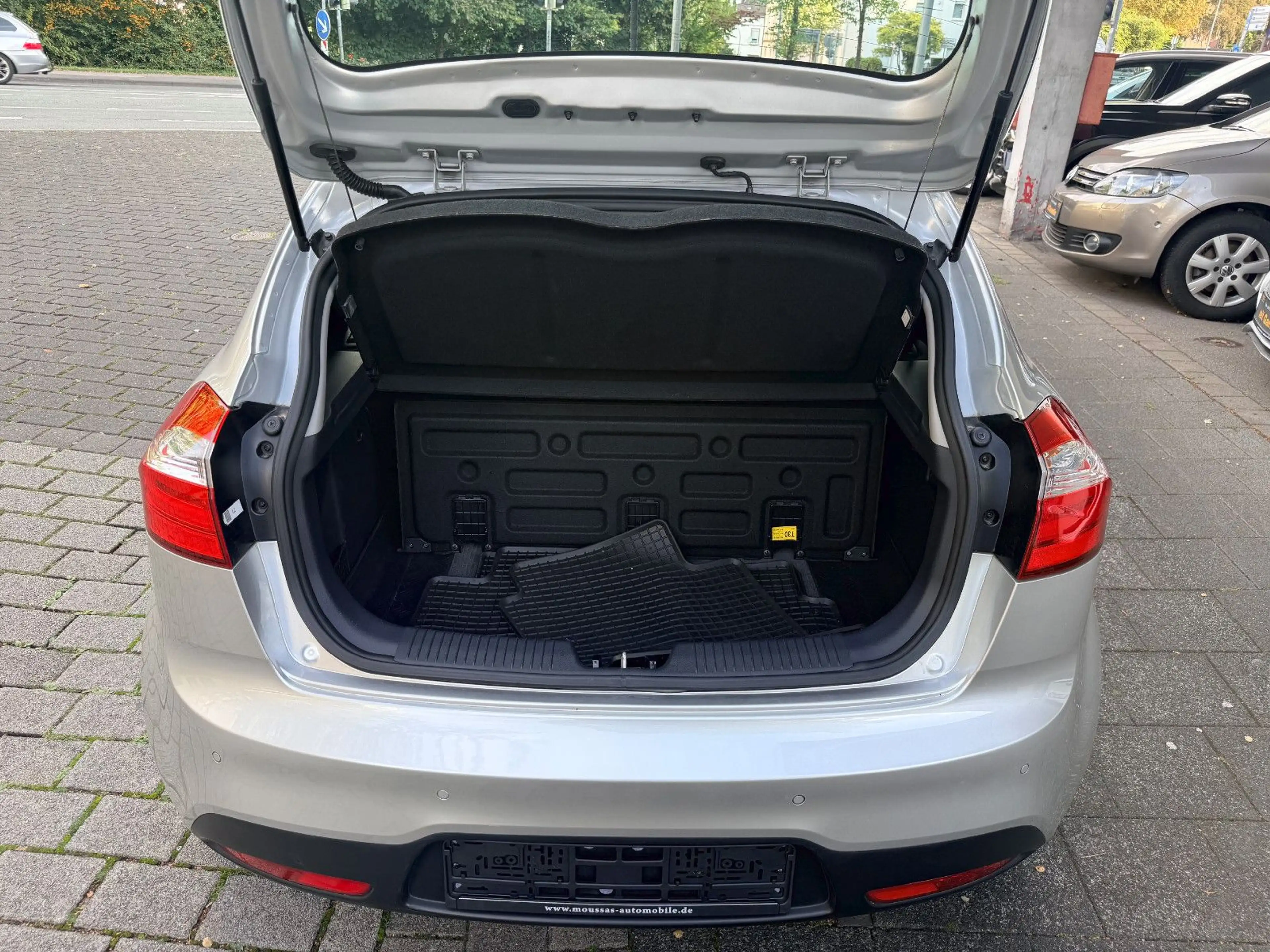 Kia Rio Spirit,Navi,Kamera,Keyless go,Lenkradheizung — photo 17