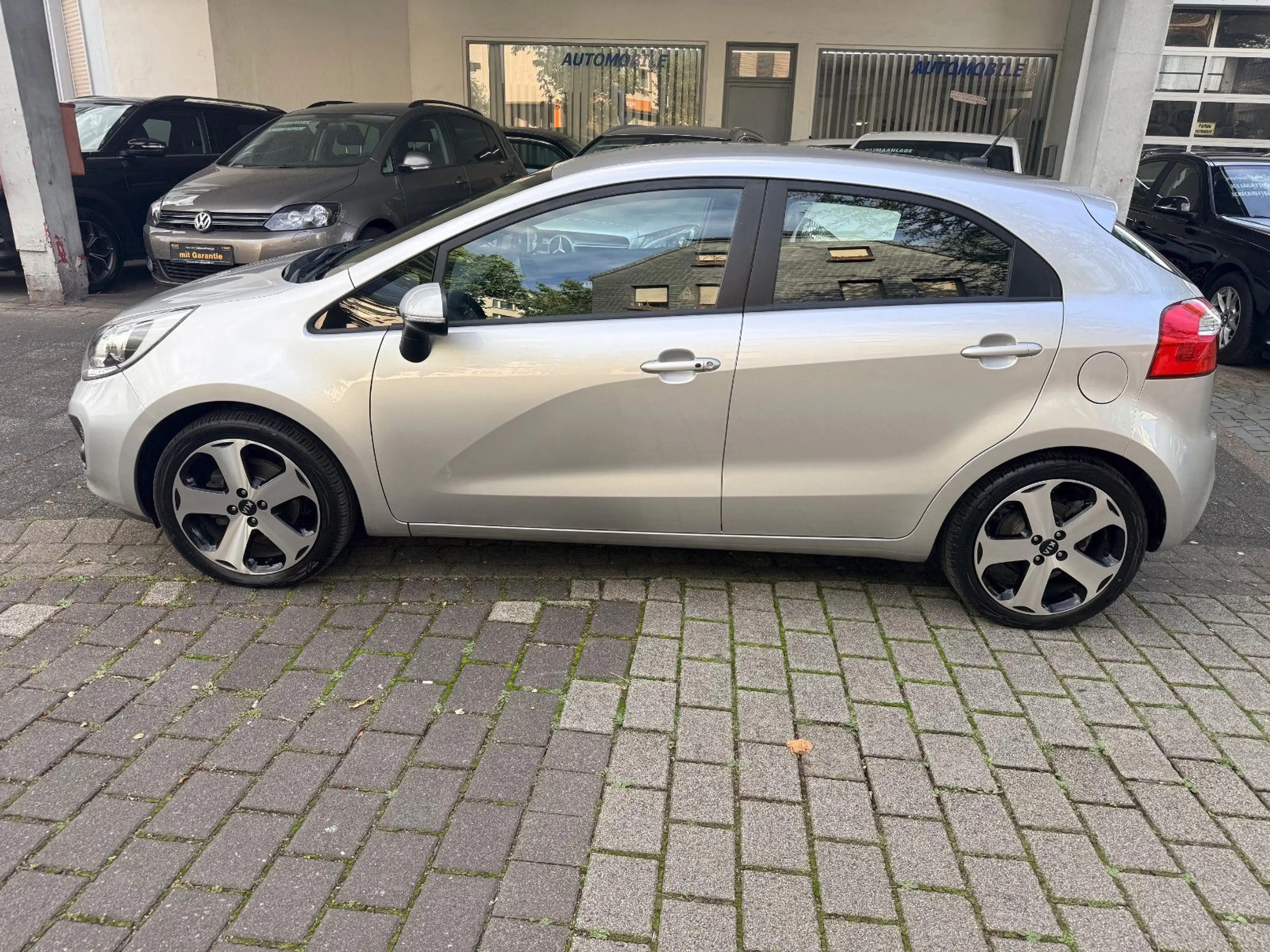 Kia Rio Spirit,Navi,Kamera,Keyless go,Lenkradheizung — photo 6