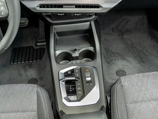 BMW 1 Series view 7