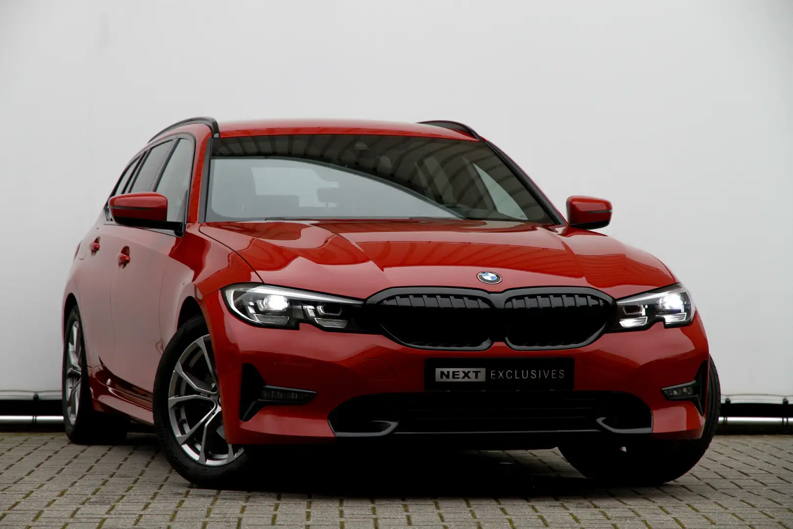BMW 320 3-serie Touring 320i High Executive Sport line | S Red - 1