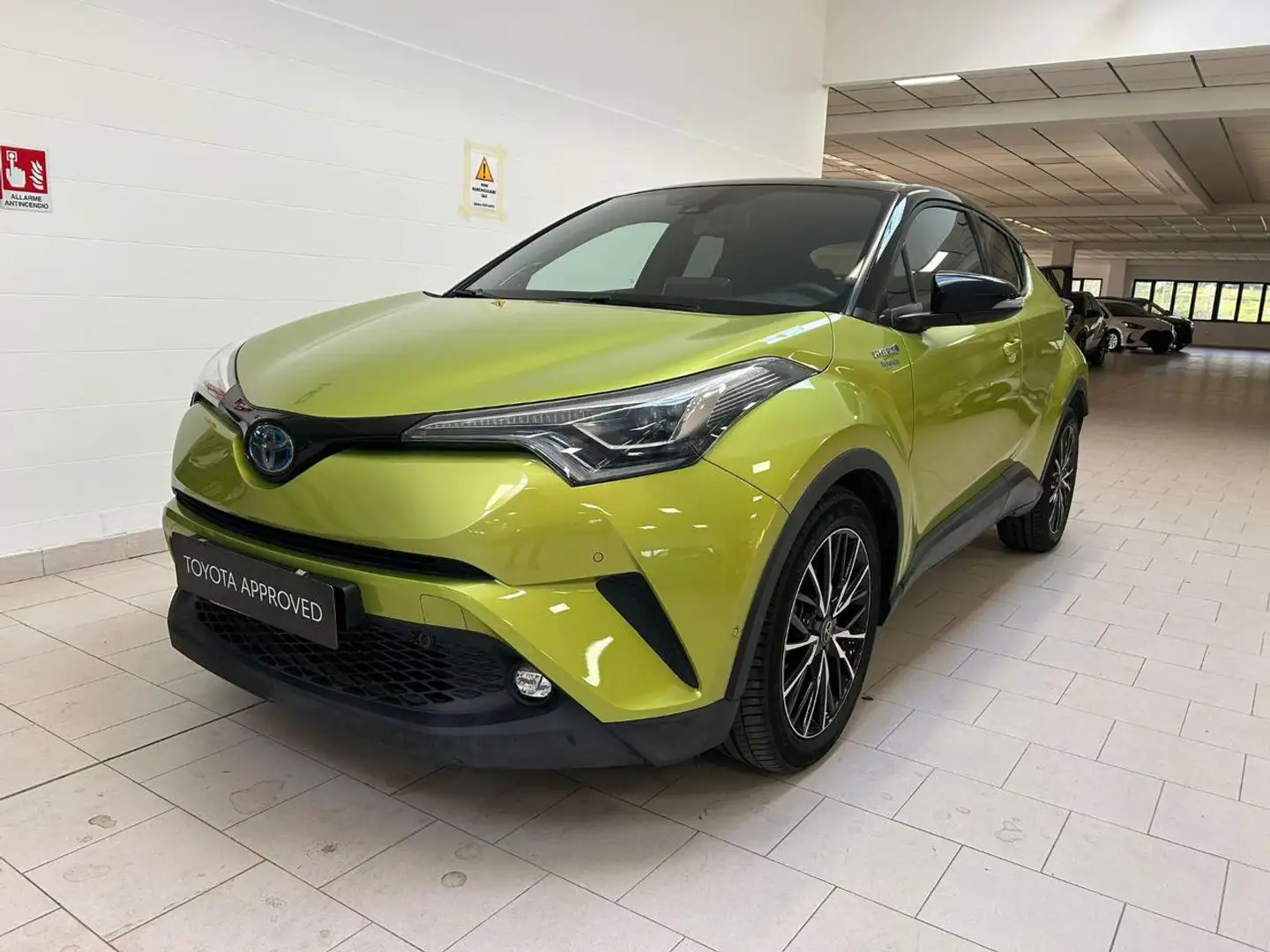 Toyota C-HR 1.8 Hybrid E-CVT Lime Beat Special Edition Green - 1