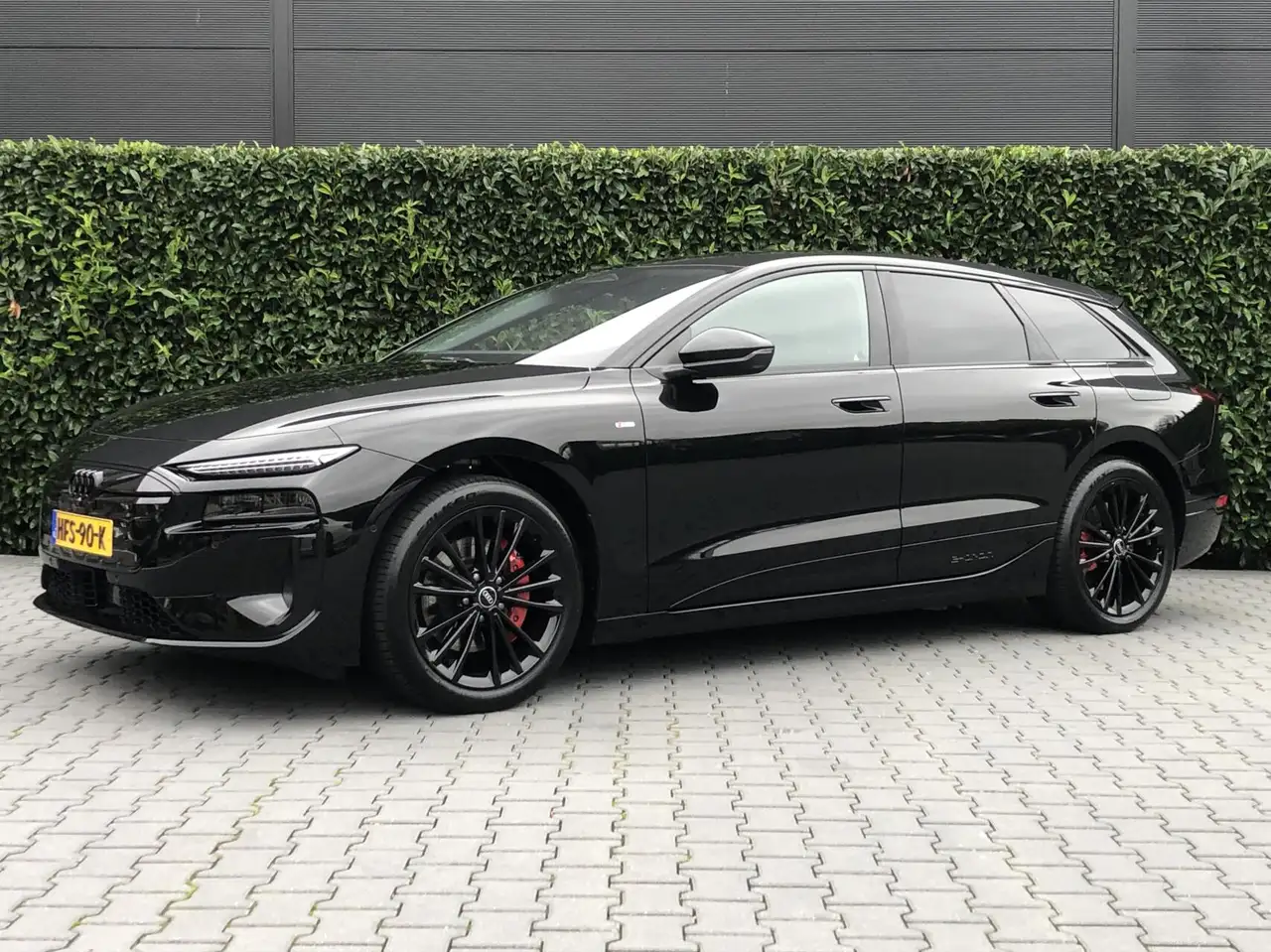 Audi A6 e-tron