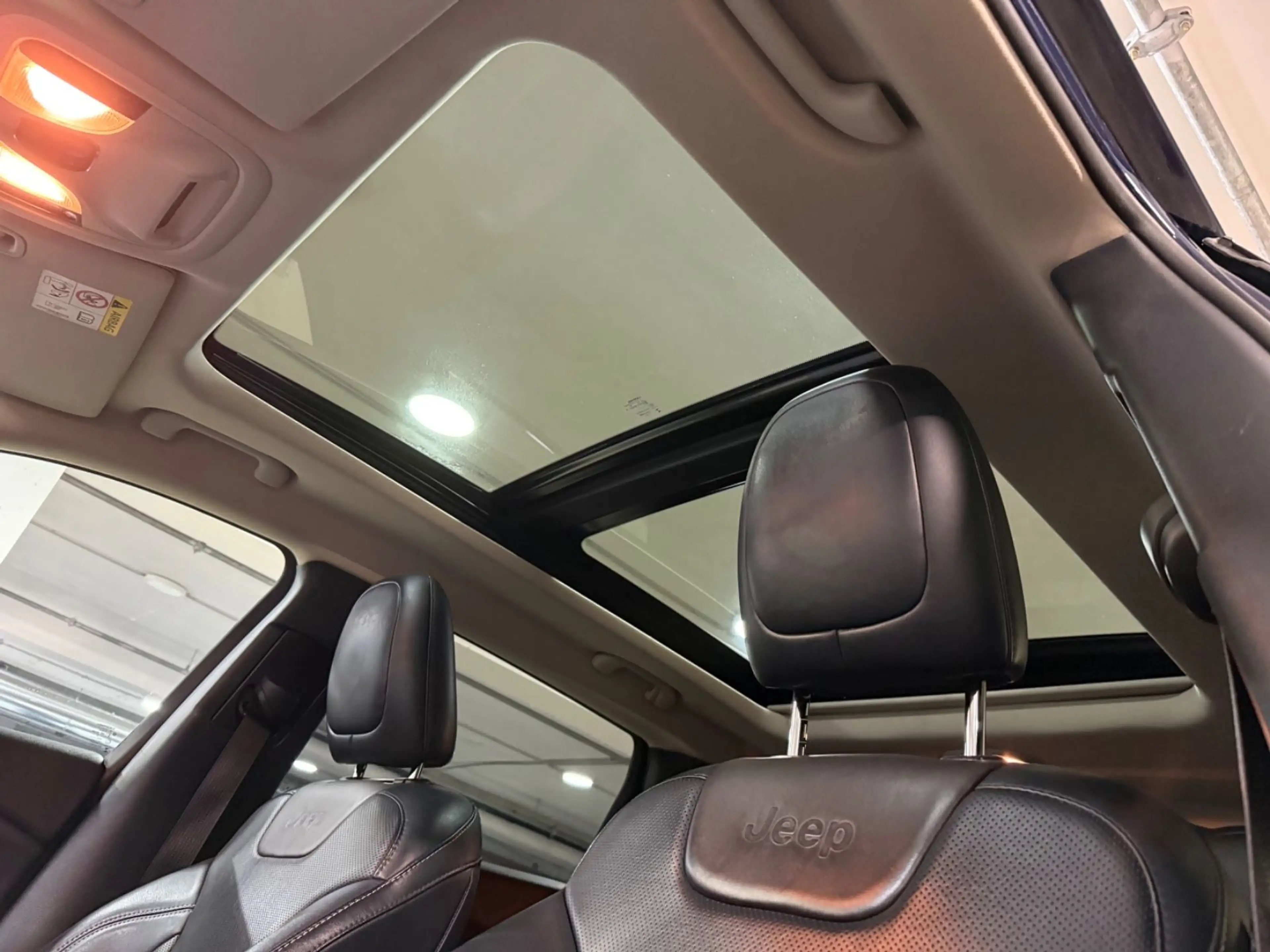 Jeep Cherokee Limited 4WD Navi~Klima~Leder~Panorama — photo 15