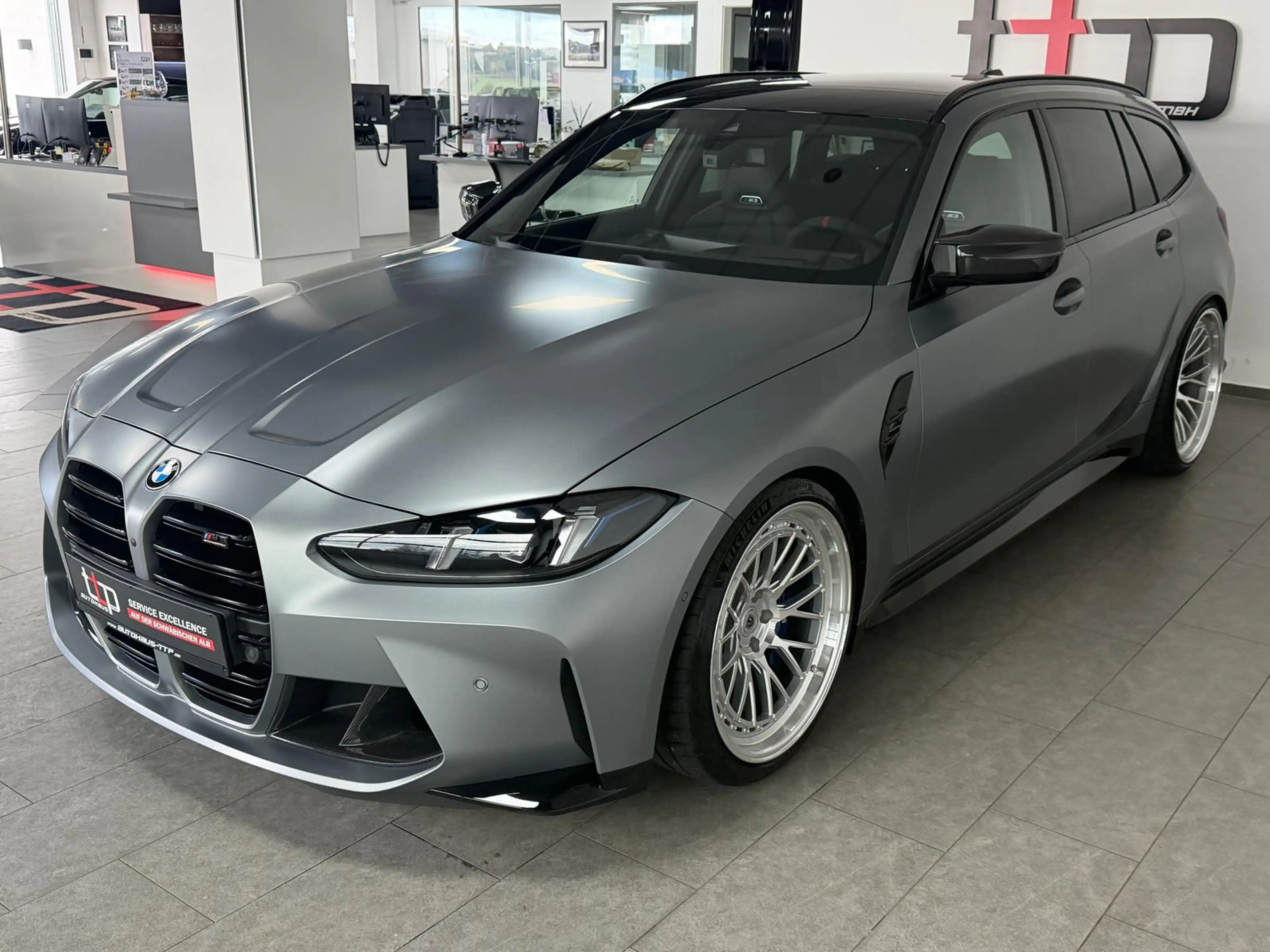 BMW M3 touring xDrive ExteriorCarbon 360 H&K Head-Up — photo 4