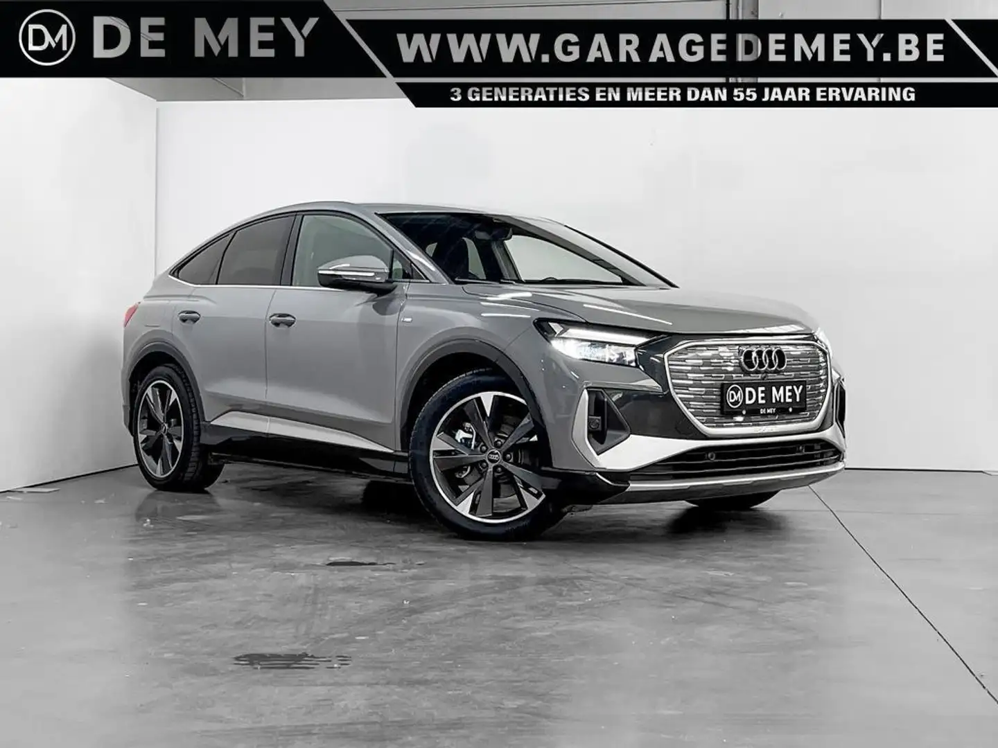 AUDI Q4